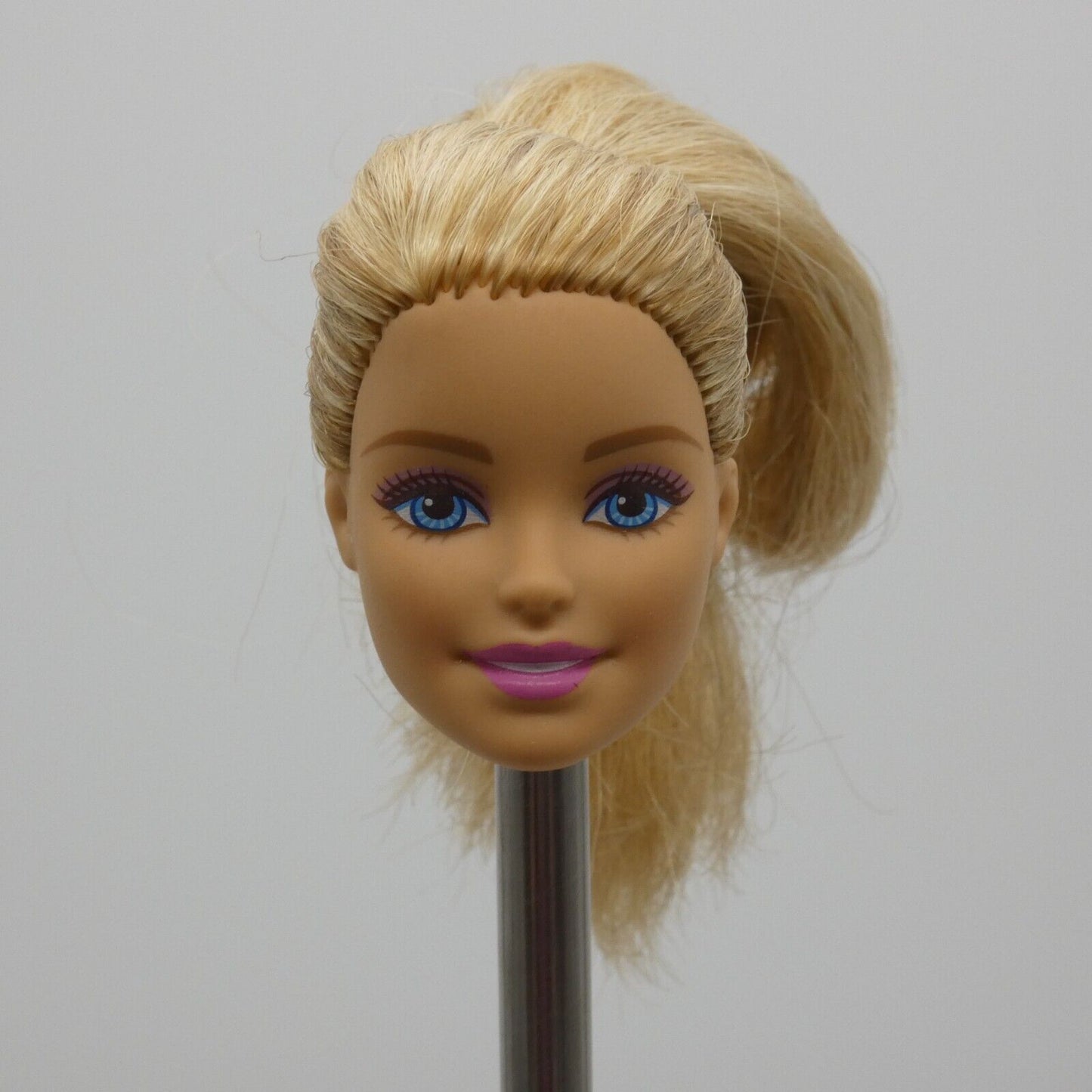 Barbie Fashionistas Doll Head Millie Face Blonde Hair 2014 CFG12 Mattel