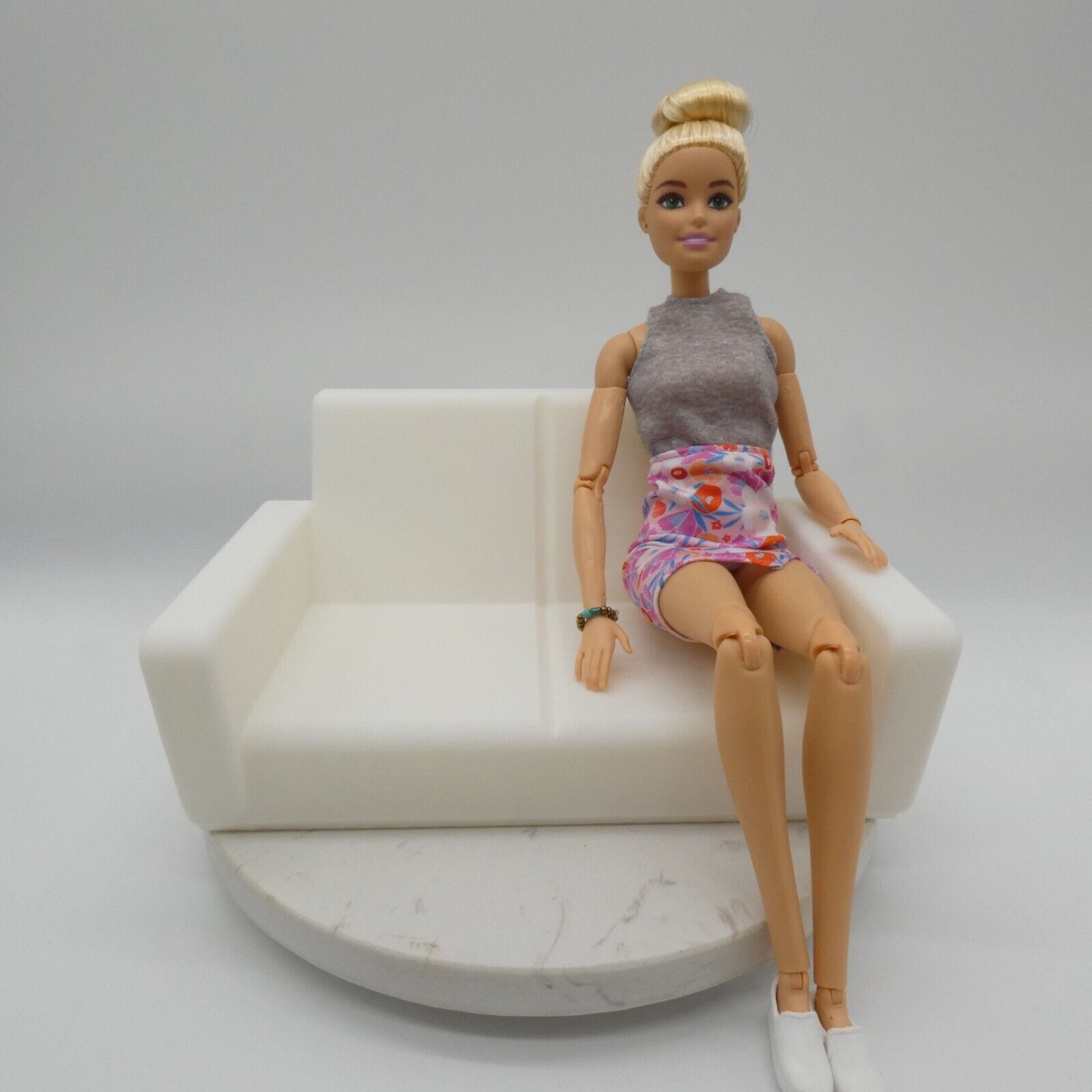 1/6 Scale Doll Furniture Sofa Love Seat White 1:6 Barbie Or Bratz Diorama