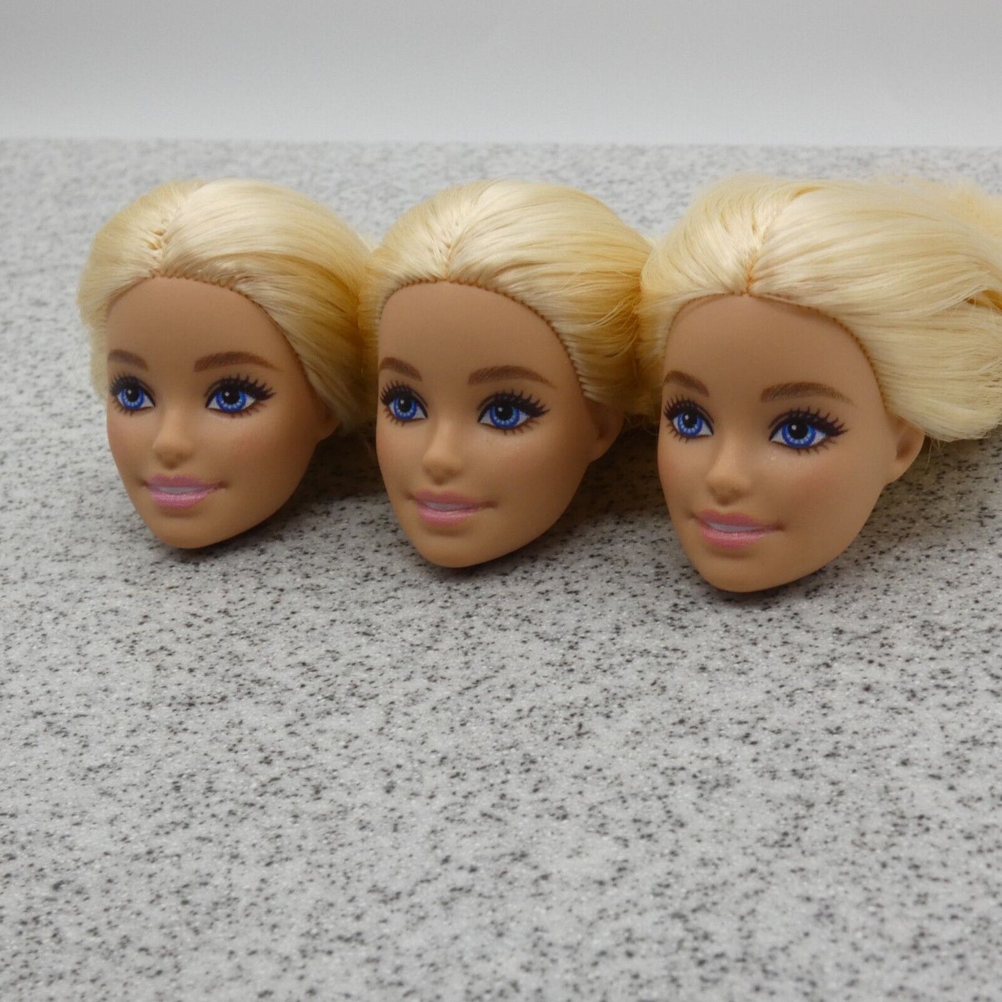 Barbie Made To Move Doll Head Lot 3 Millie Face Blonde Light Volleyball HKT72