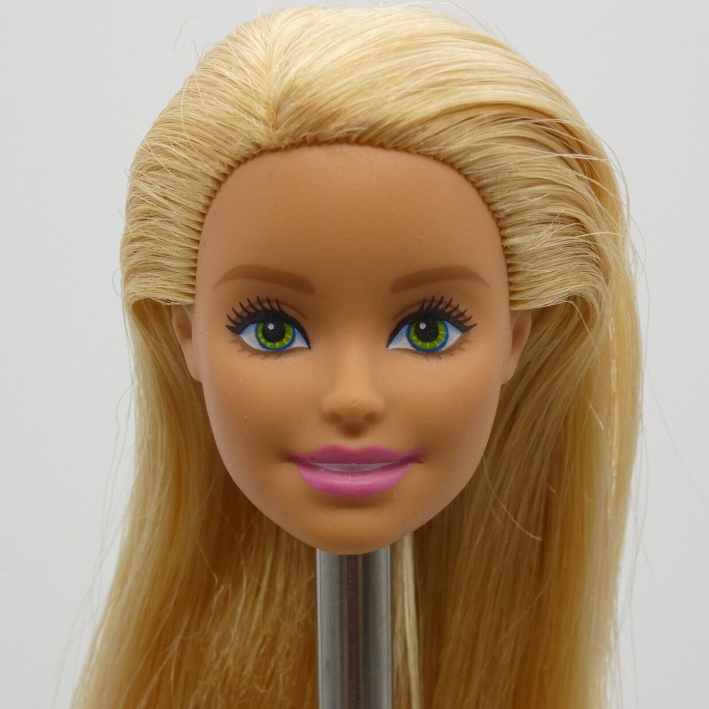 Barbie Beach Doll Head Only Millie Face Blonde Hair Green Eyes Light Skin Mattel