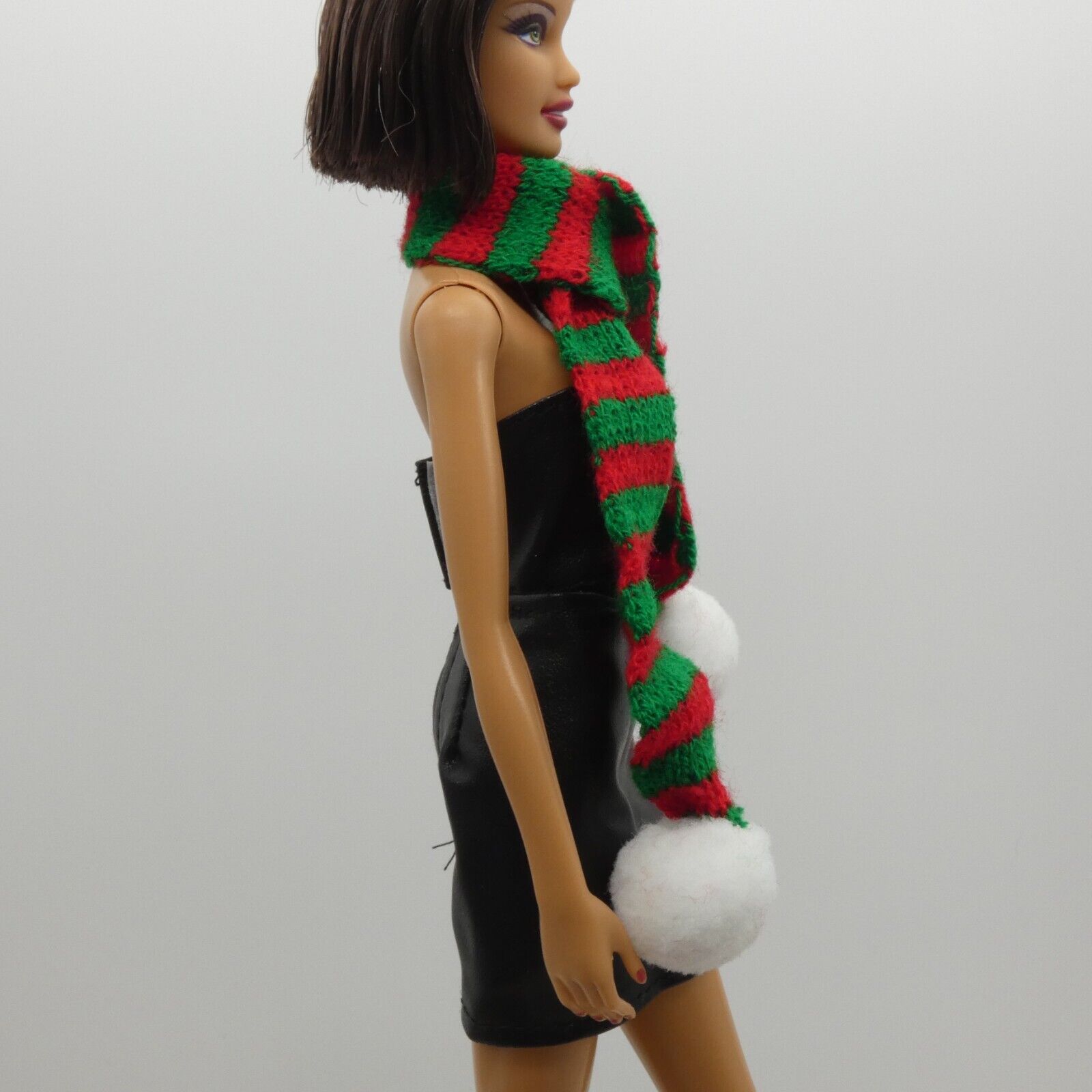 Scarf For Integrity Toys Barbie Size Doll Red Green Stripe White Puff Ball Knit