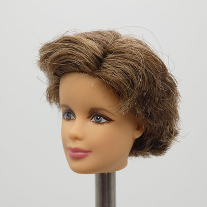 Barbie Amelia Earhart Doll Head Mackie Face Brown Hair Light Skin 2018 FJH64