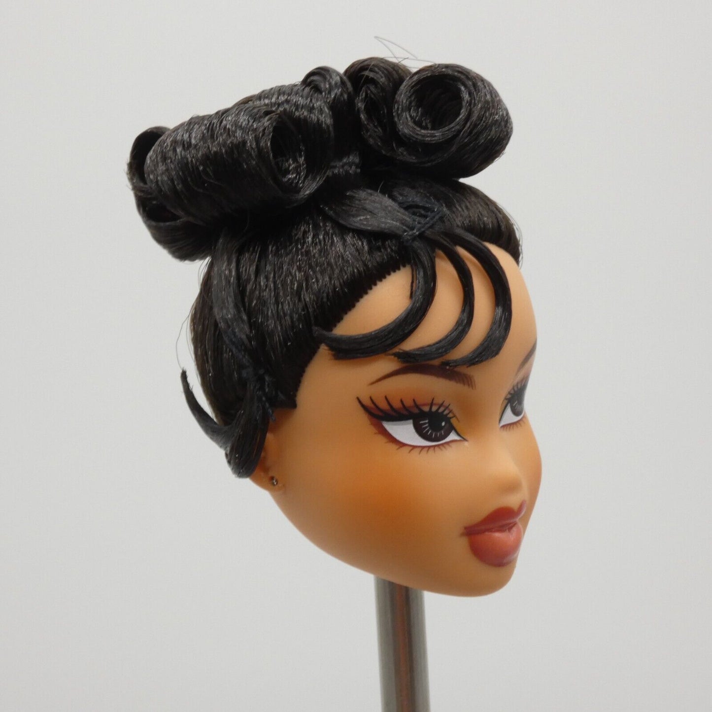 Bratz Doll Head Only Medium Light Tan Skin Kylie Jenner Night 2023 588115 O17C