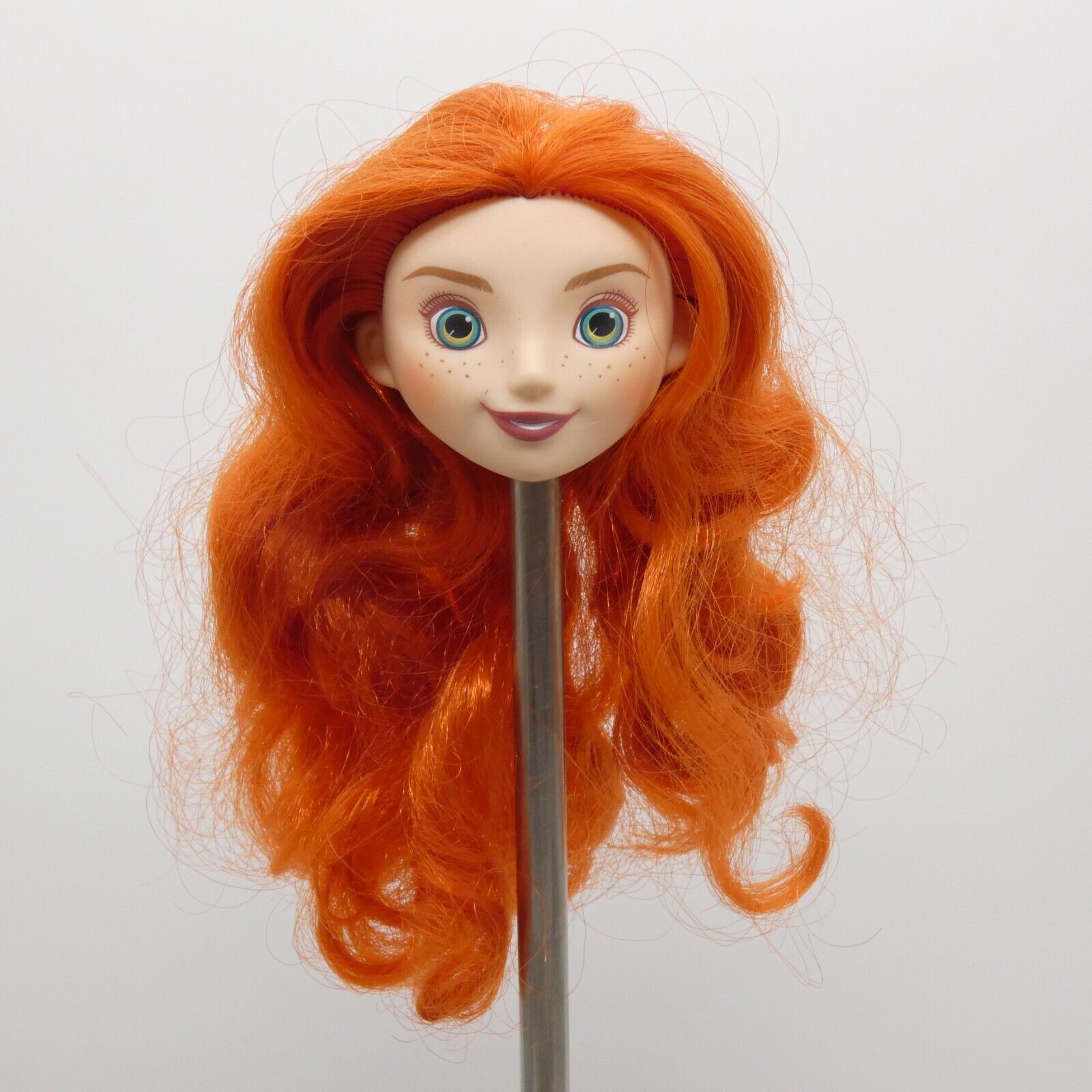 Disney Princess Merida Doll Head Light Skin Royal Shimmer Brave Hasbro E0281