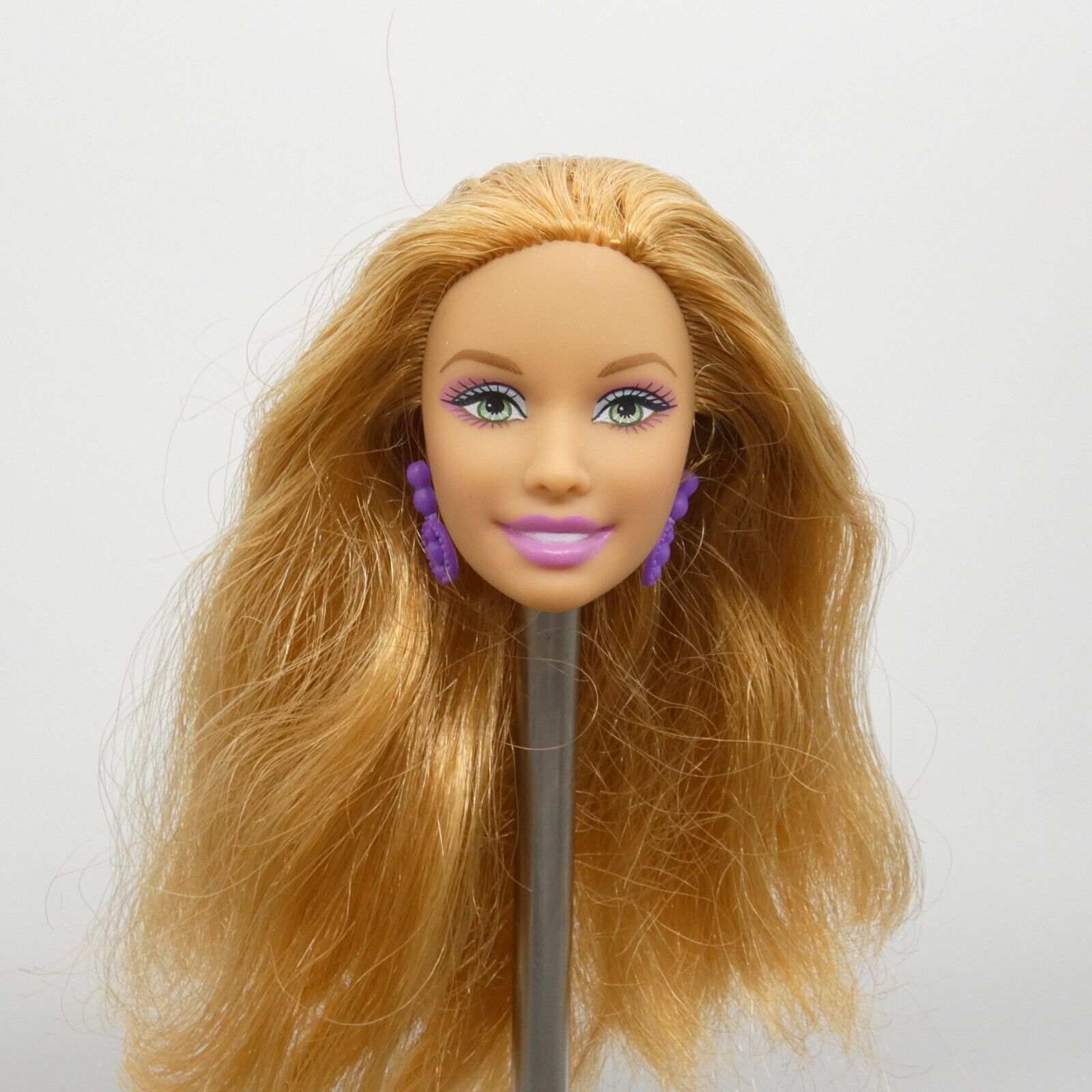 Barbie Surfs Up Beach Summer Doll Head And Purple Earrings L9545 Mattel 2008