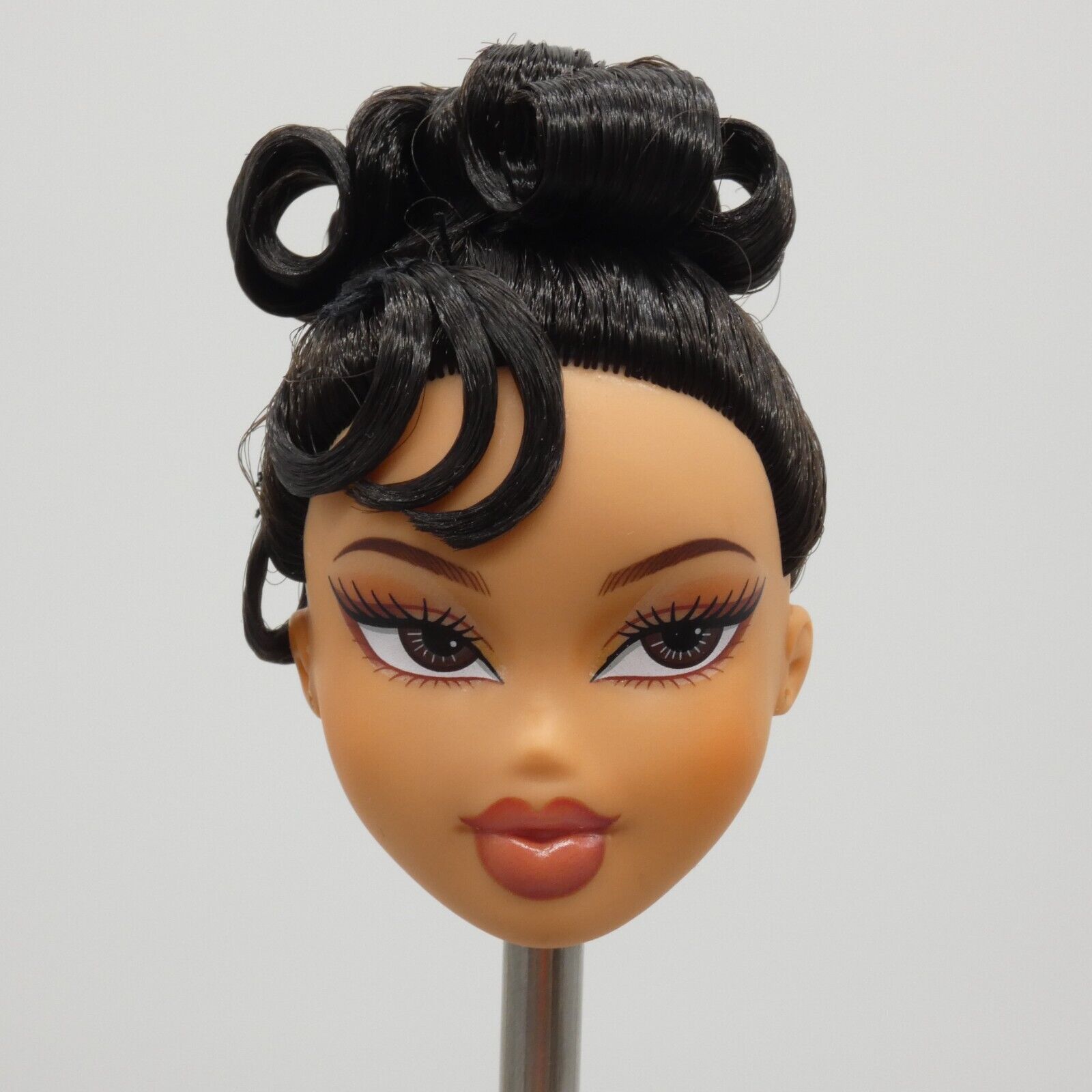 Bratz Doll Head Only Medium Light Tan Skin Kylie Jenner Night 2023 588115 O17E