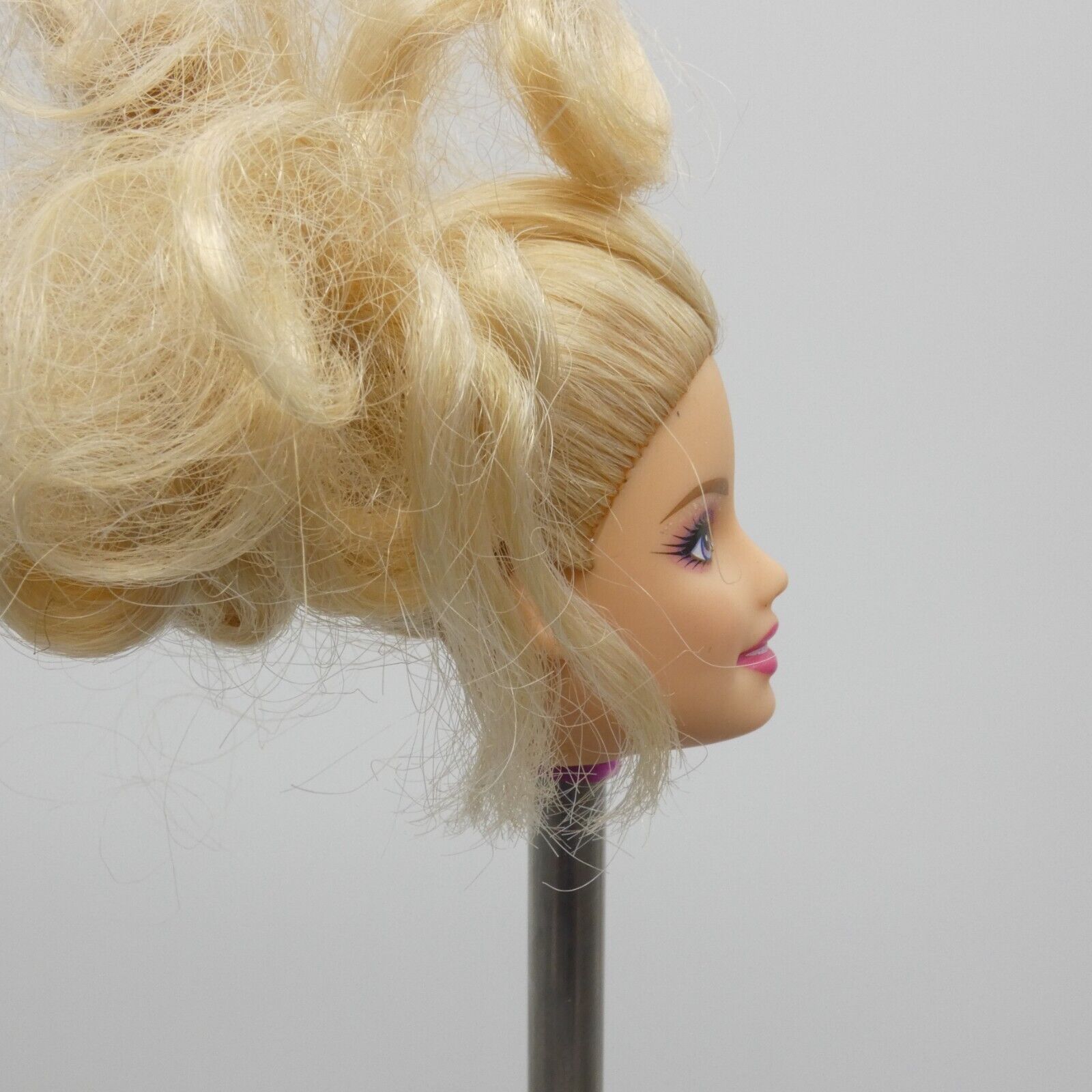 Barbie I Can Be A Ballerina Doll Head Only Wavy Curly Hair 2010 Mattel T7168