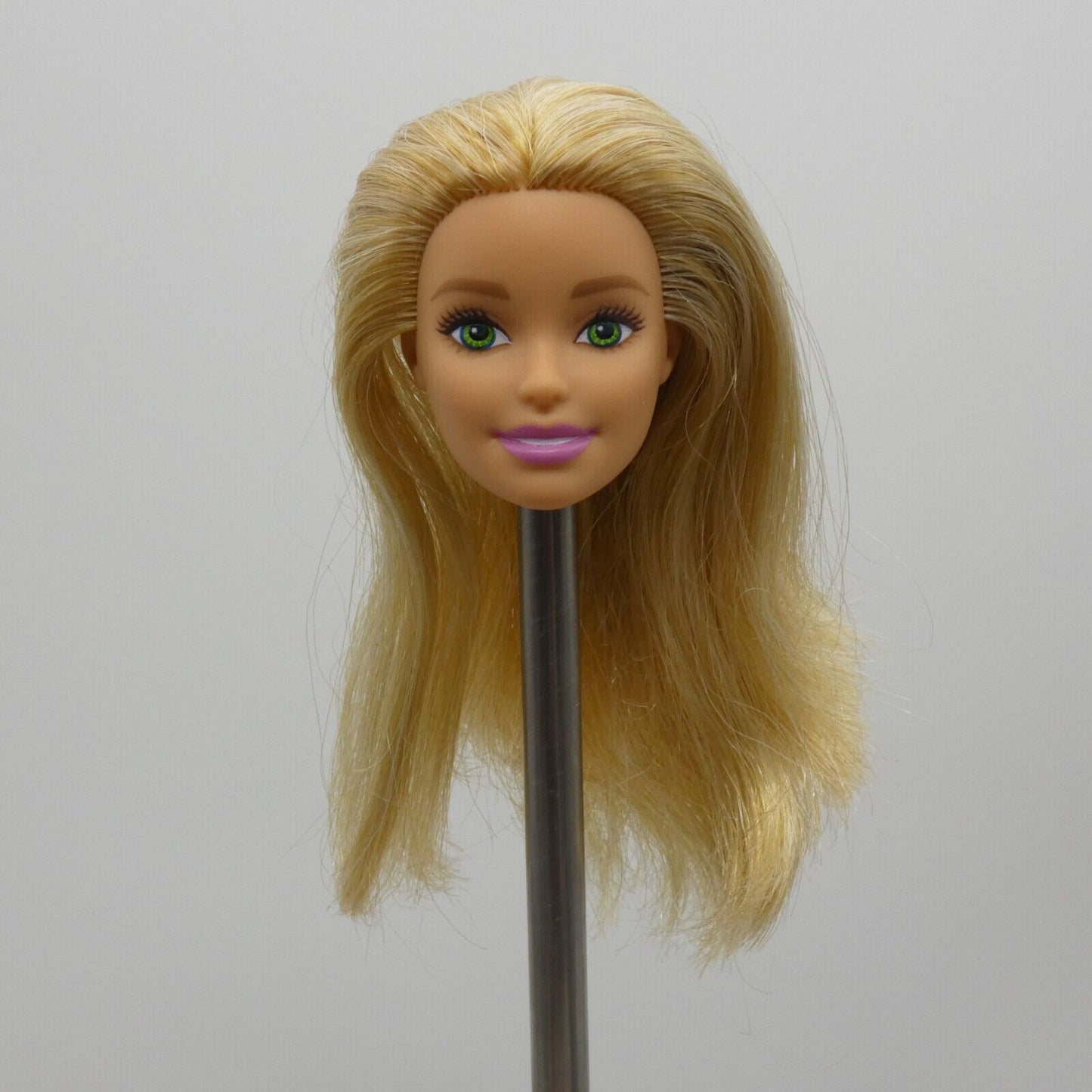 Barbie Doll Head Millie Face Blonde Green Eyes Light Skin 2021 Mattel GFF61