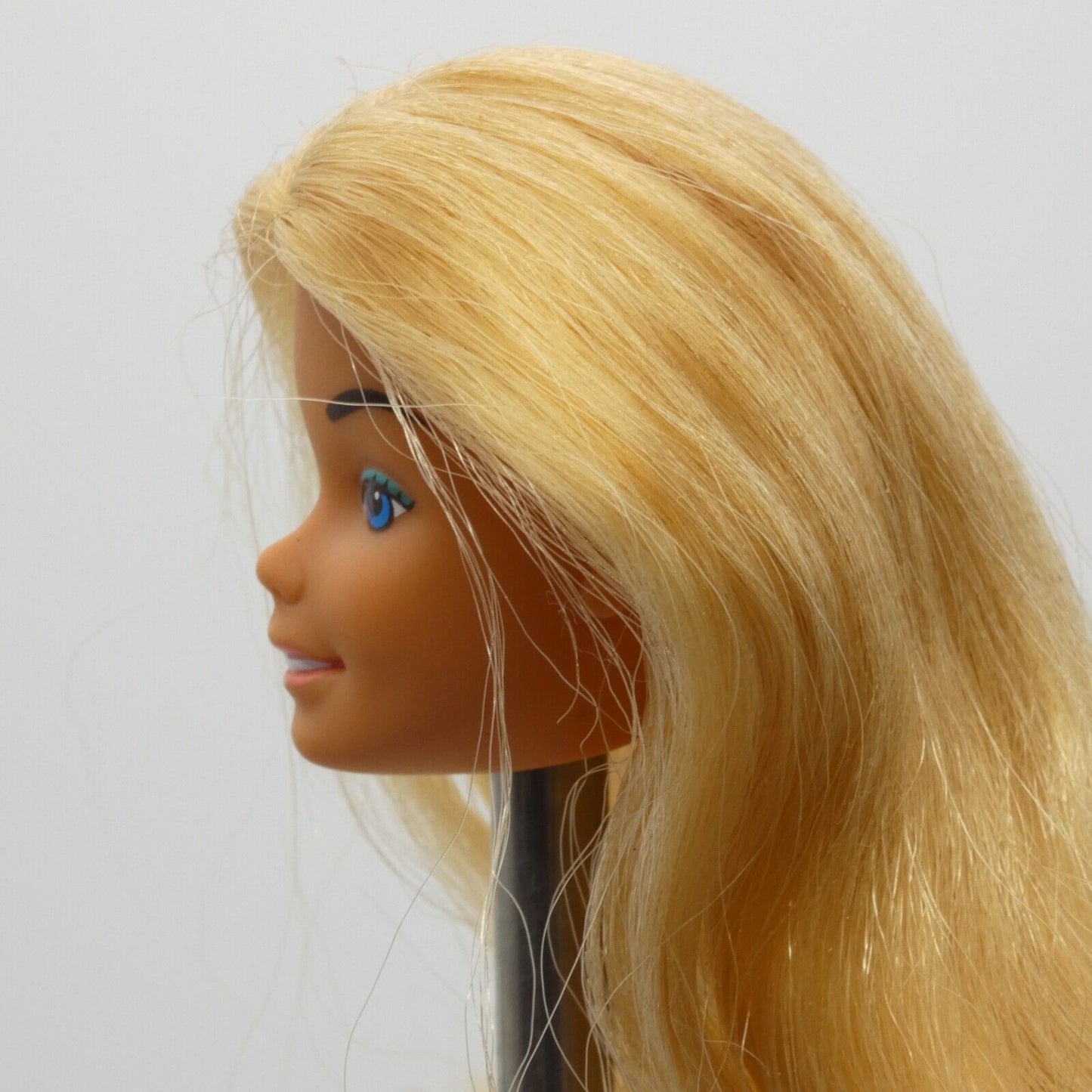 Barbie Malibu Doll Head Only SuperStar Tan Medium Light Skin Hong Kong B