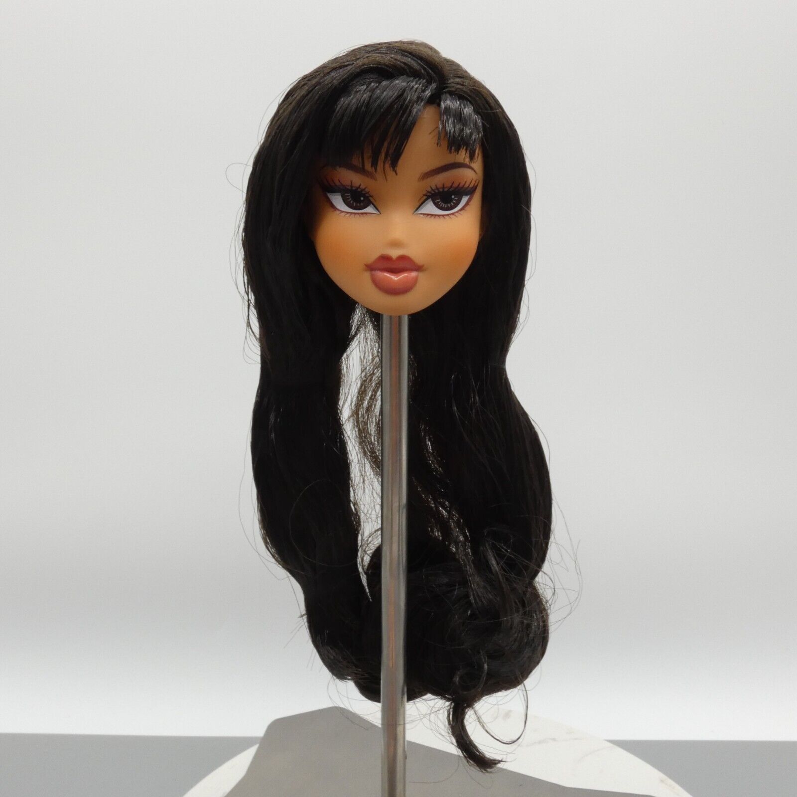 Bratz Doll Head Only Medium Light Tan Skin Kylie Jenner Day Long Hair 2023 O17B