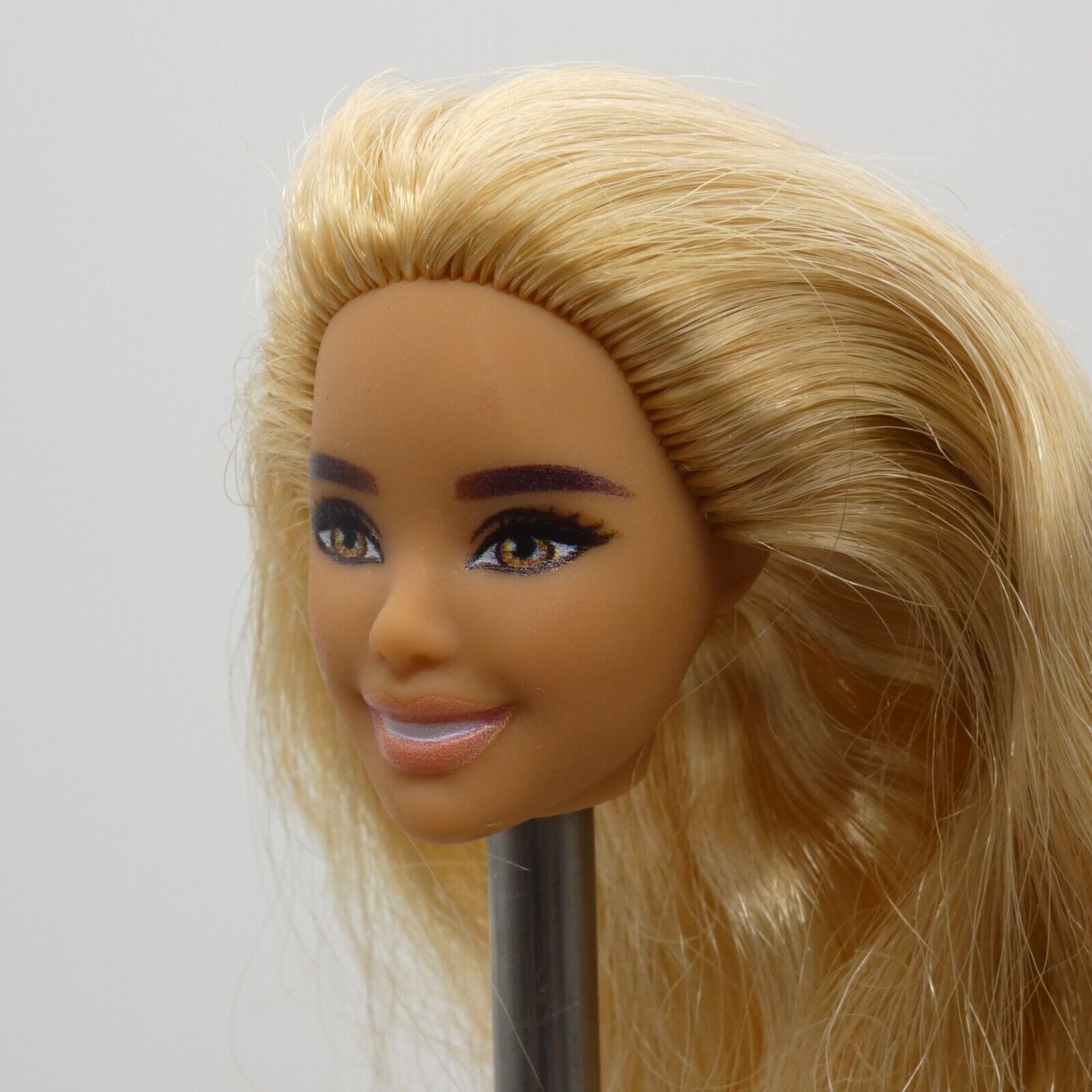 Barbie Fashionistas 173 Doll Head Carnaval Face Blonde Hair 2021 Mattel GRB65