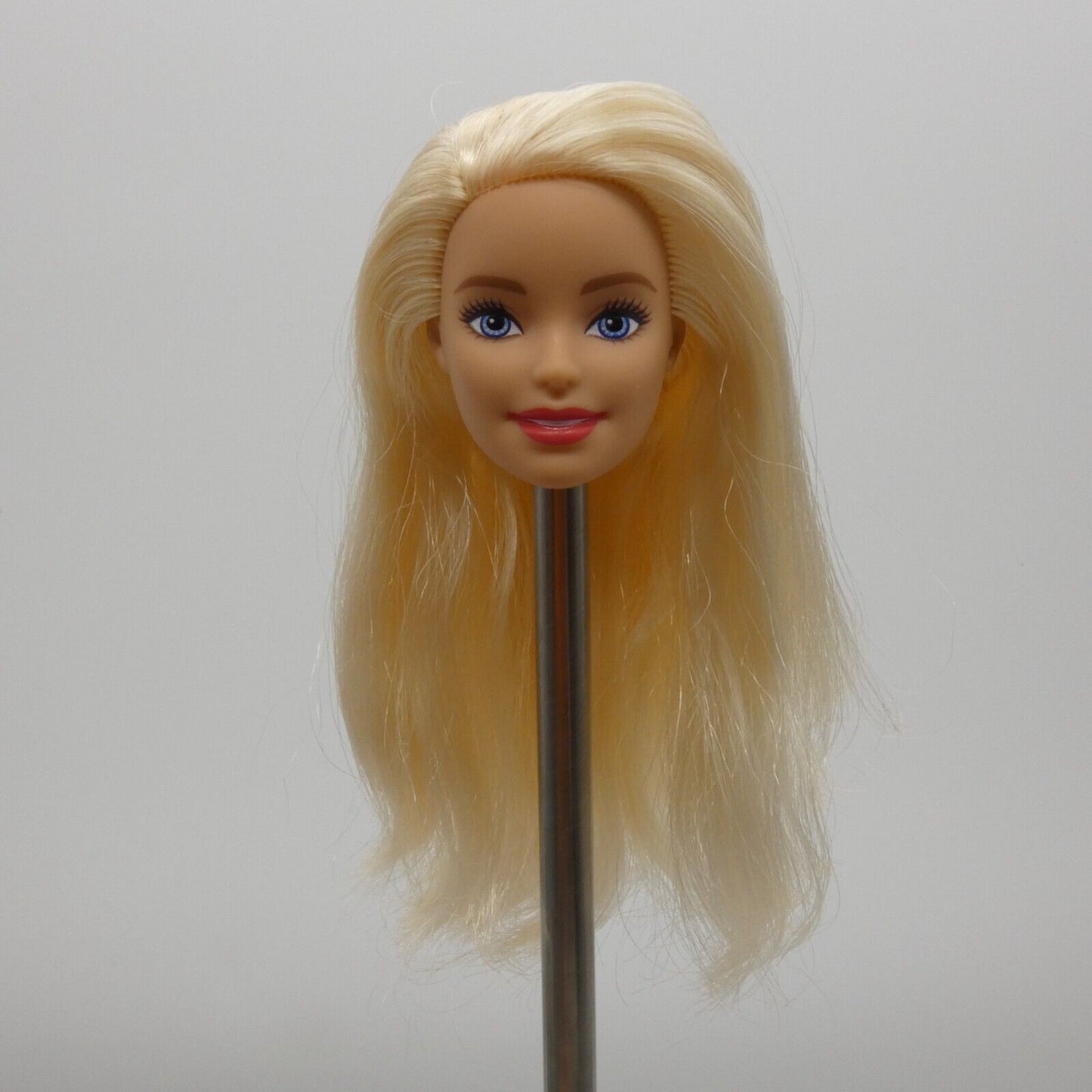 Barbie Holiday Doll Head Millie Face Blonde Light Skin 2020 Mattel GJB74