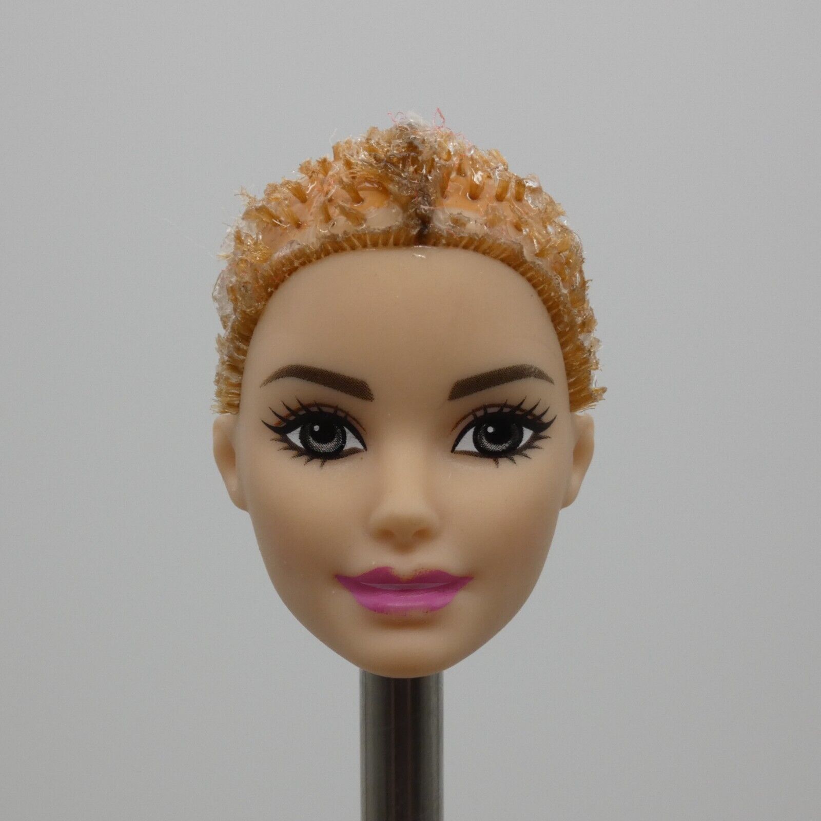 Barbie Neysa Face Doll Head Blonde Green Eyes Light Skin 2018 Mattel FTG84