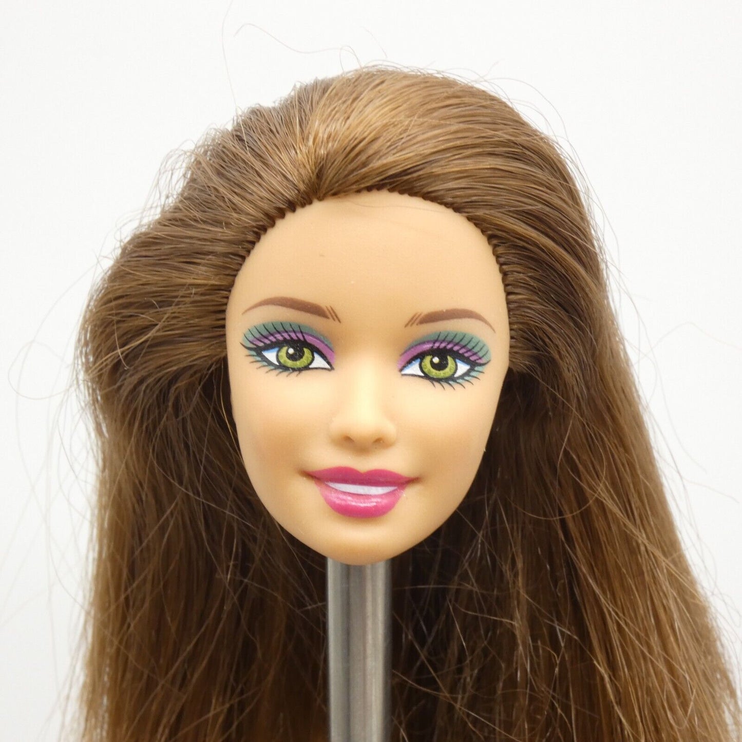 Barbie Fashionistas Swappin' Styles Doll Head Summer Face Brown Hair 2011 V4092