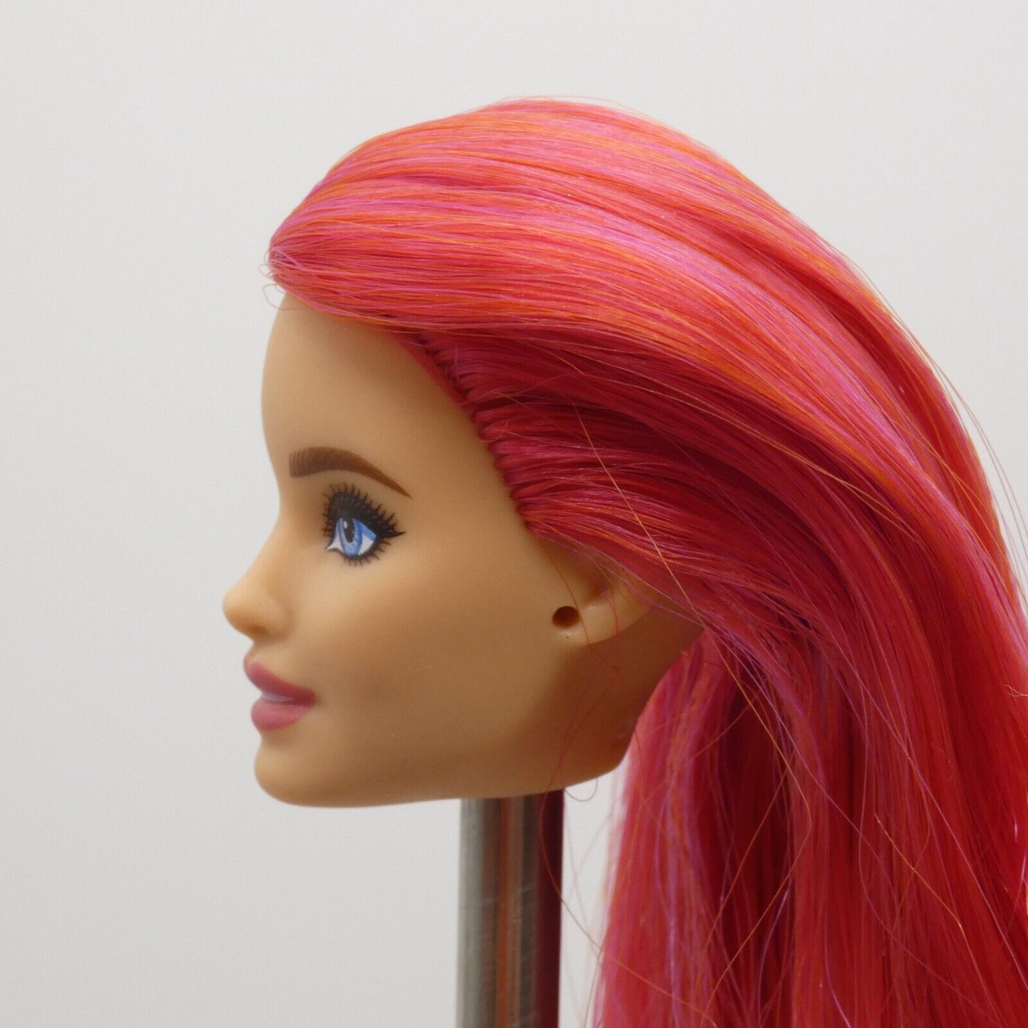 Barbie Fashionistas 168 Doll Head Neysa Face Red Hair Light Skin Blue Eyes GRB56