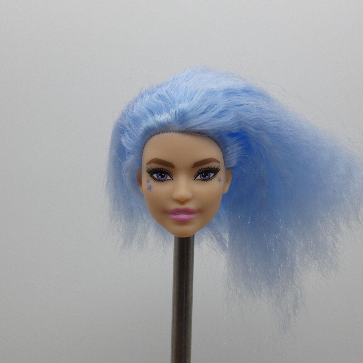 Barbie Fashionistas 170 Doll Head Daya Face Blue Crimped Hair Nude 2021 GRD61