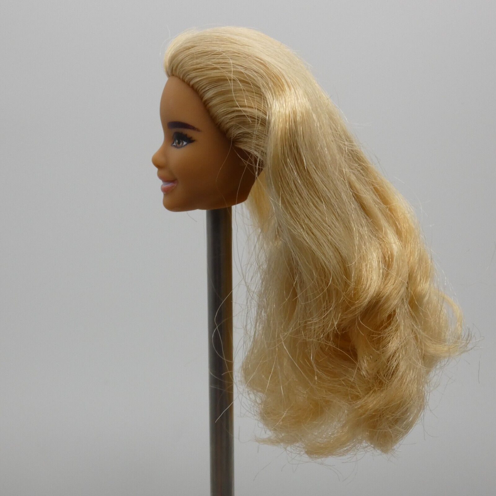 Barbie Fashionistas 173 Doll Head Carnaval Face Blonde Hair 2021 Mattel GRB65