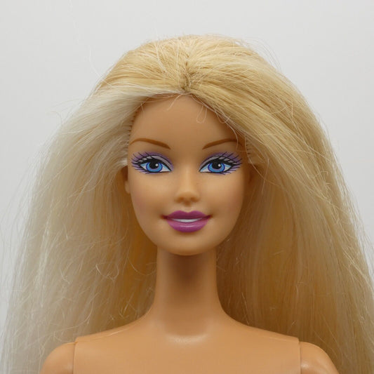 Barbie Doll Generation Girl CEO Face Blonde Articulated Elbows Dancing Action