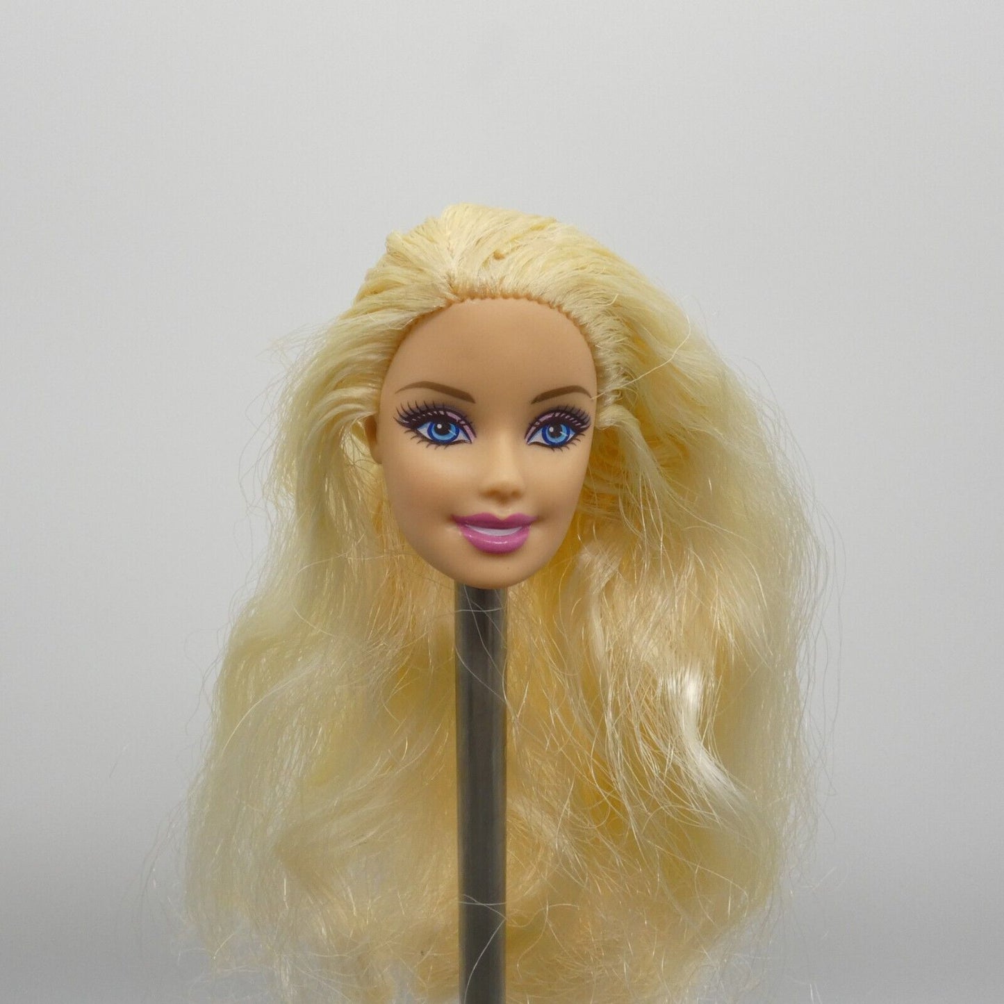 Barbie Fashion Fever Doll Head Only Generation Girl CEO Face Blonde Wavy Hair