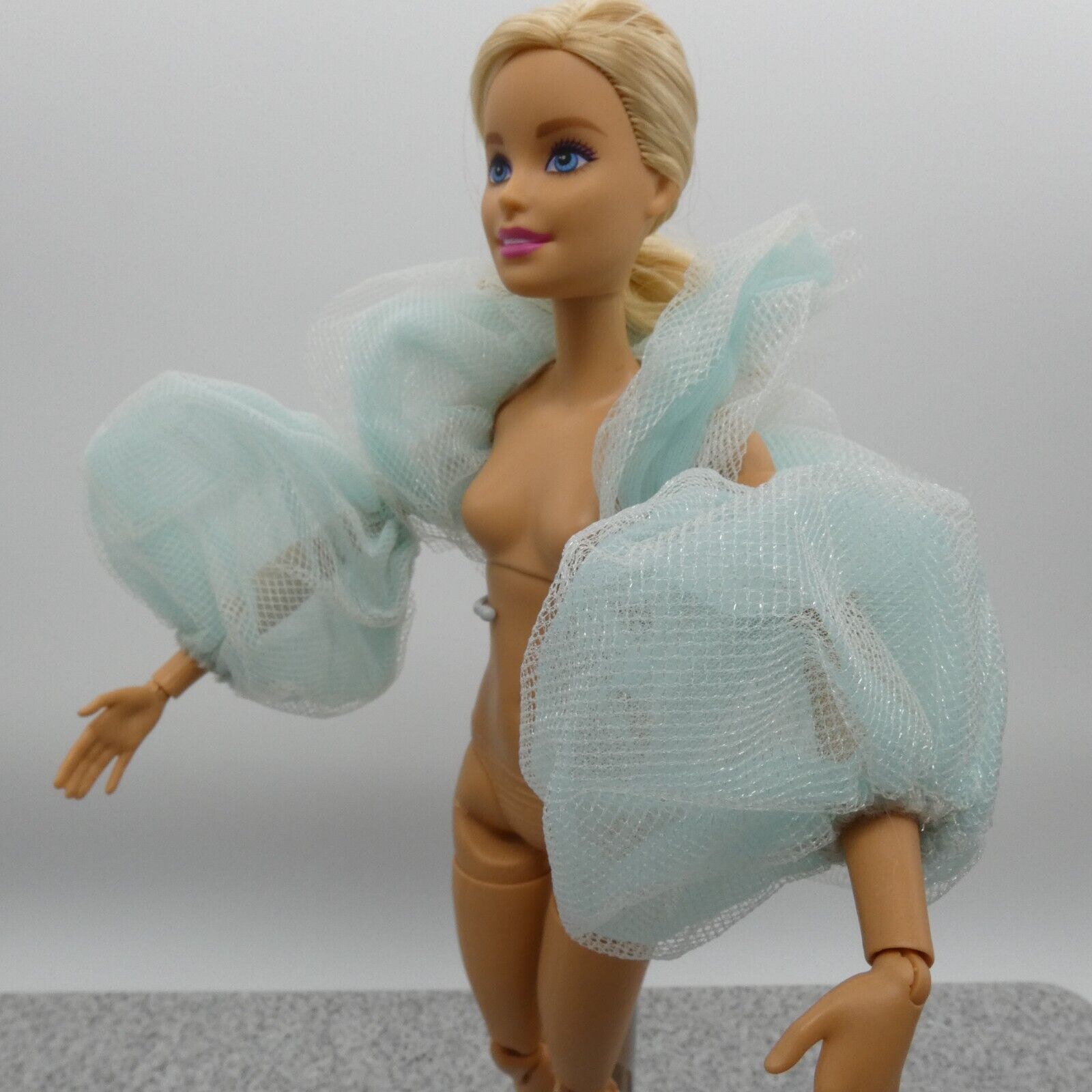 Barbie Dream Fantasy Doll Shoulder Wrap Arm Puffy Sleeves Aqua 1990 Mattel 7335