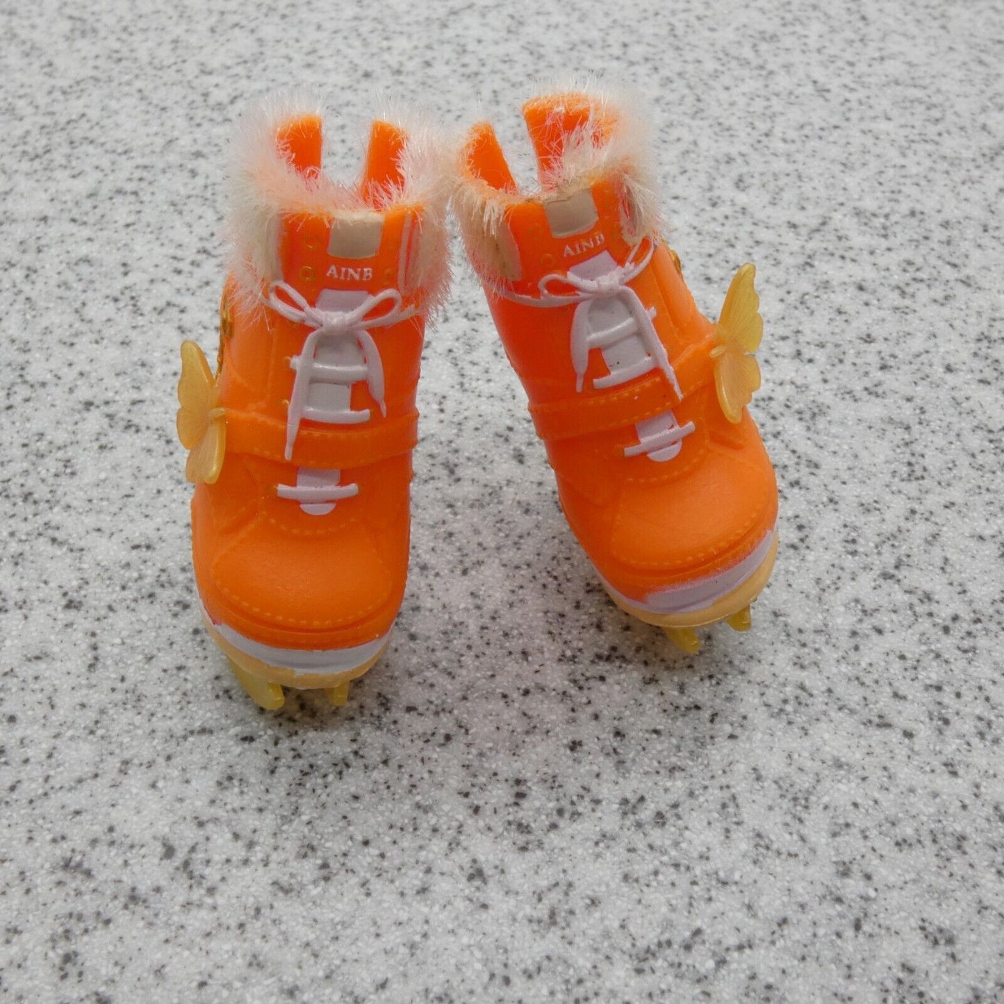 Rainbow High Winter Break Poppy Rowan Doll Ice Skates Boots 2021 MGA 574767