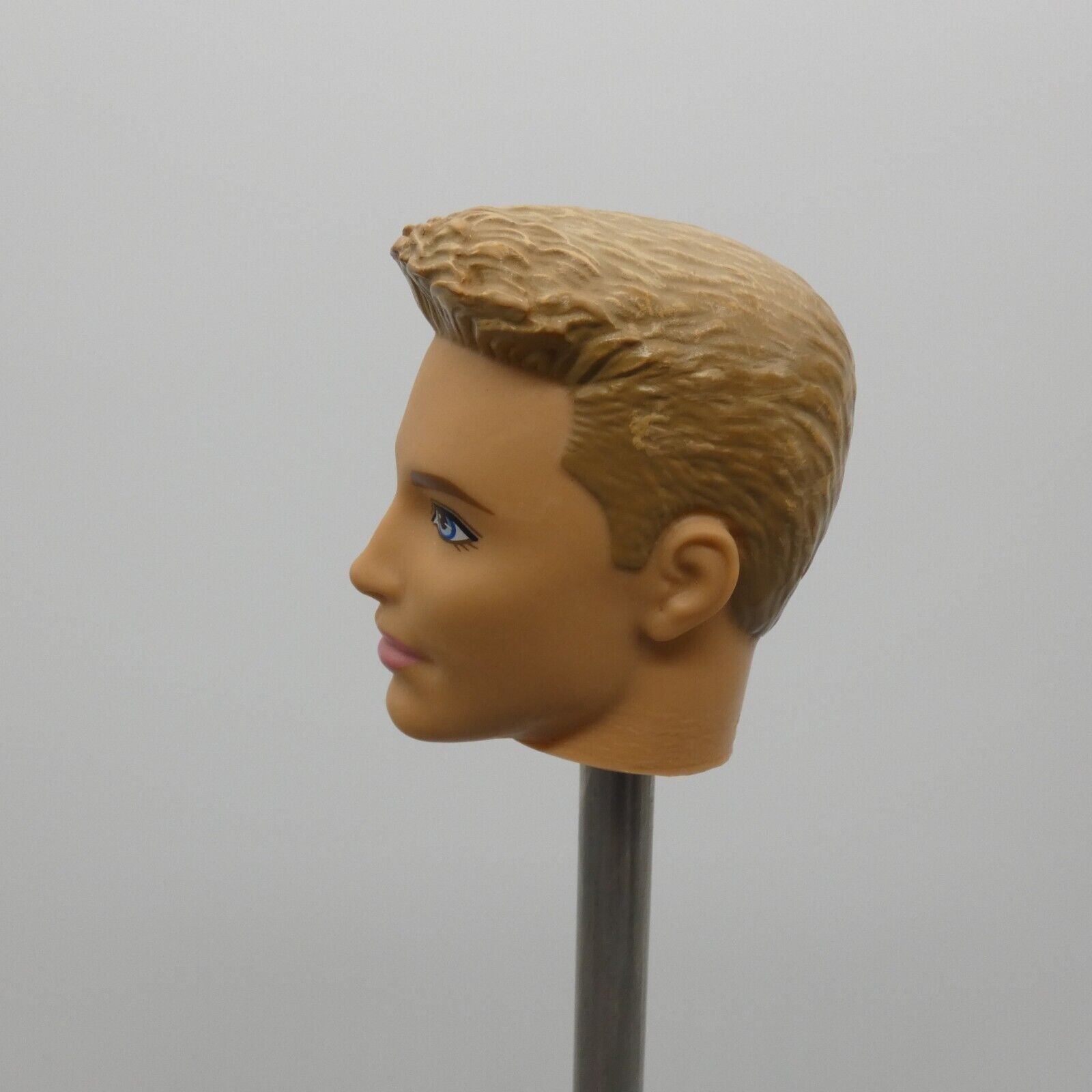 Barbie Fashionistas 1 Ken Ryan Doll Head Molded Blonde Hair 2013 Mattel CFG19 B2