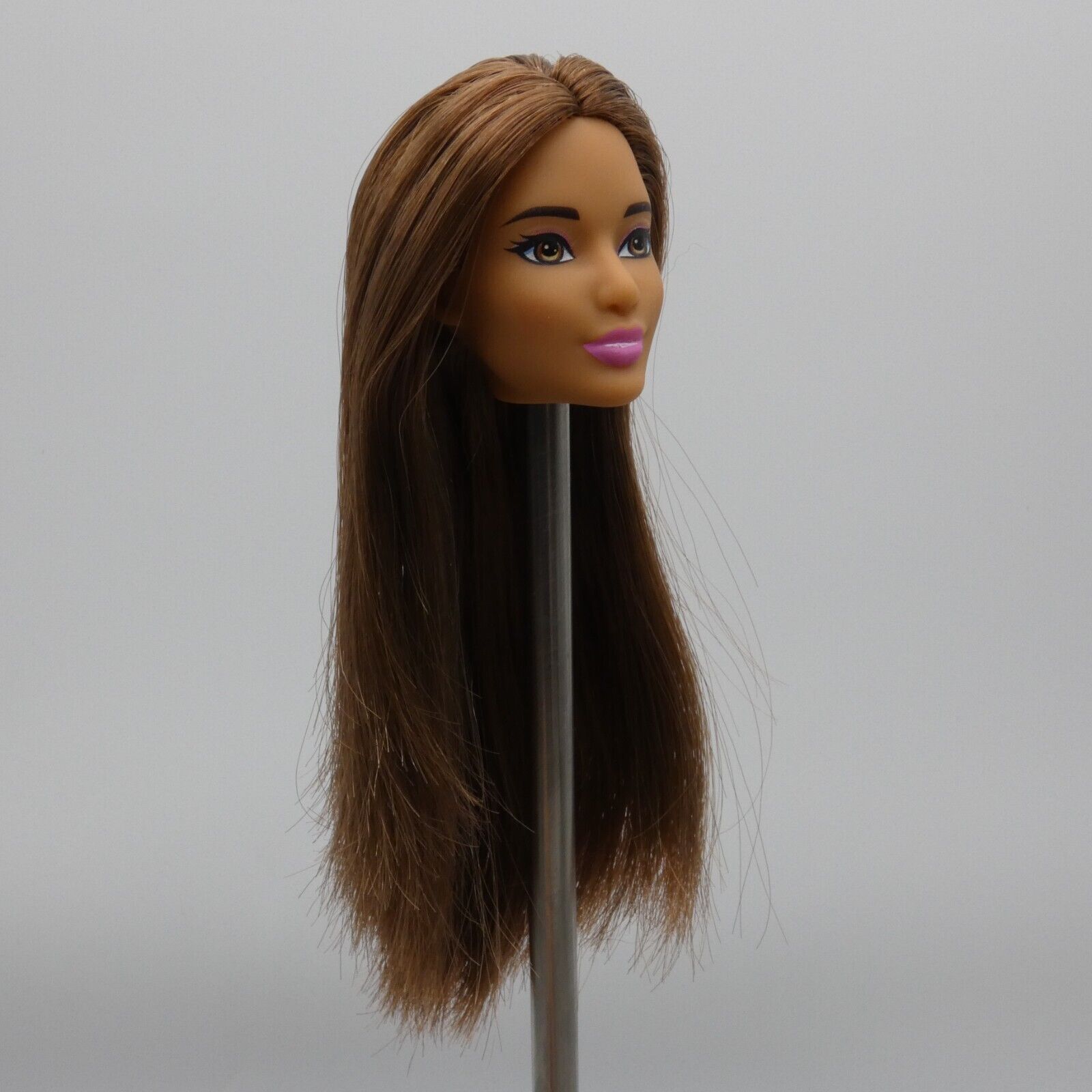 Barbie Dreamtopia June Face Doll Head Brown Hair Medium Light Skin Mattel FVR05