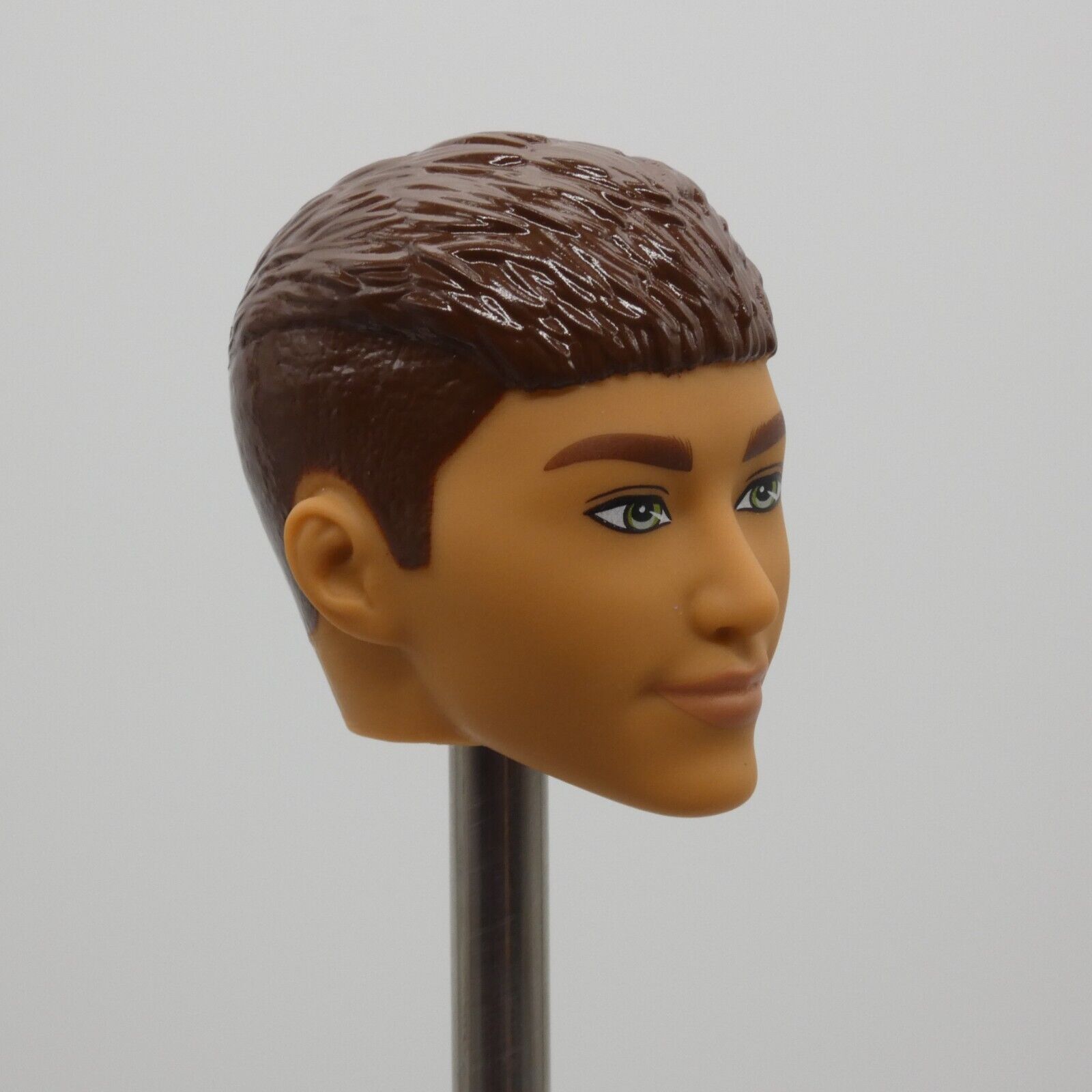 Barbie Fashionistas 195 Ken Doll Head Brown Hair French Crop Green Eyes HJT59 Y3