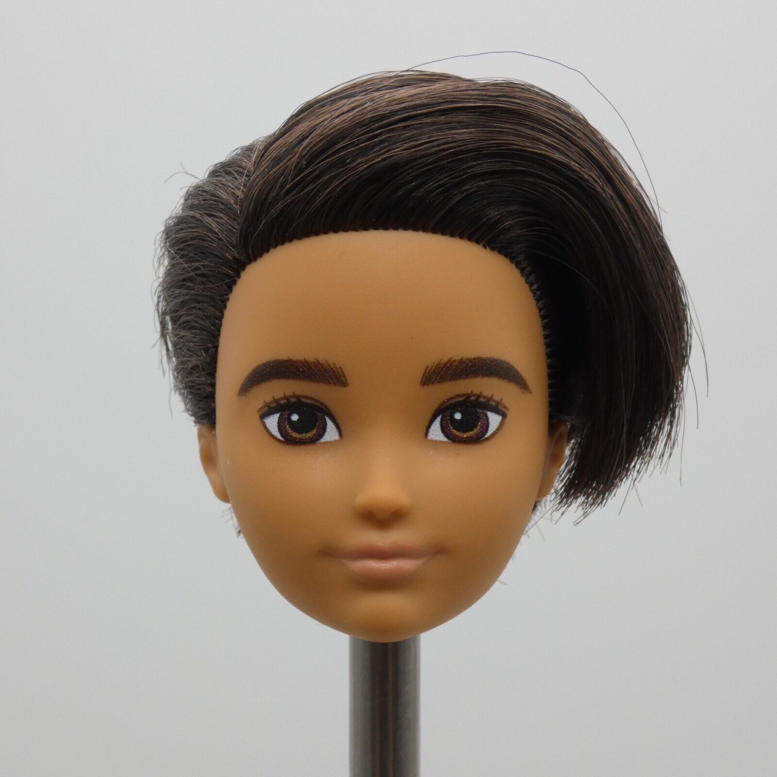 Creatable World Doll Head Dark Brown Hair Eyes Medium Light Skin 2020 GKV47