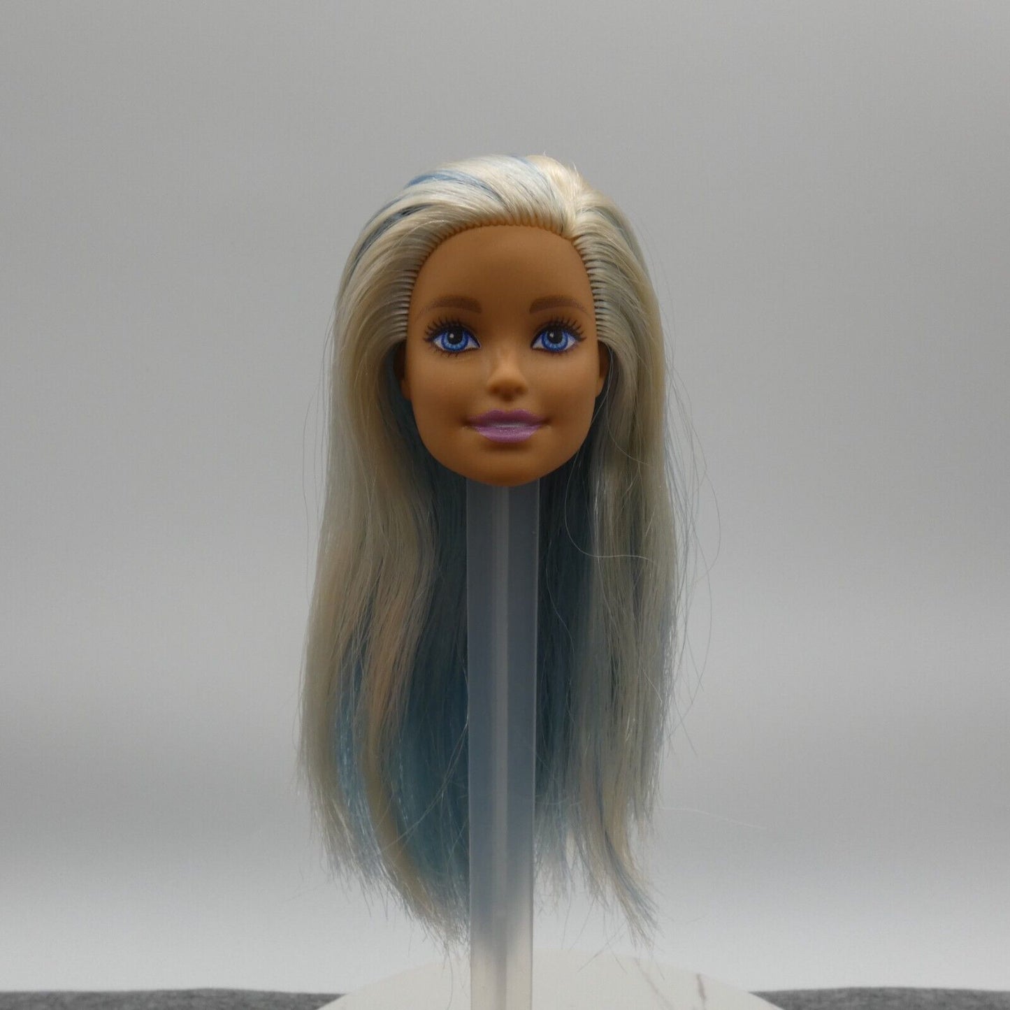 Barbie Fashionistas 120 Doll Head Only Millie White Blue Hair 2019 Mattel FXL53