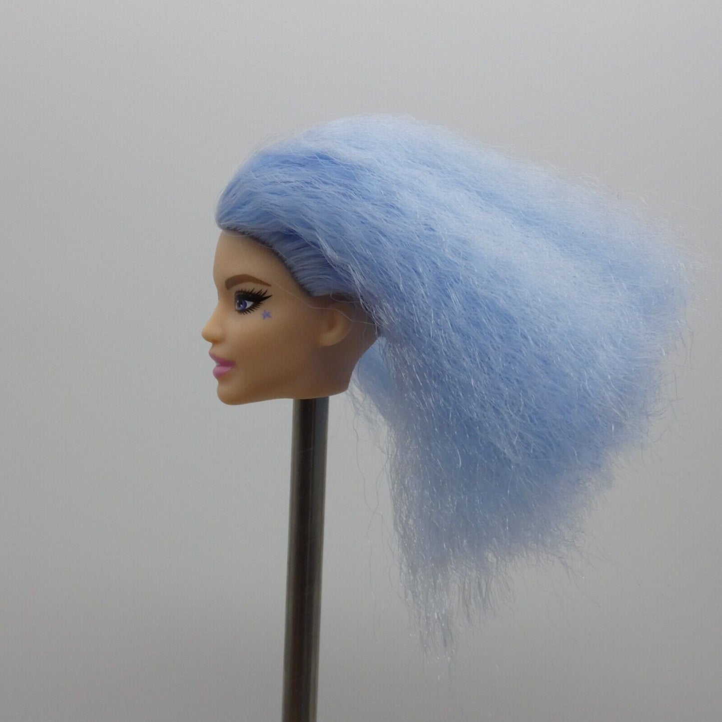 Barbie Fashionistas 170 Doll Head Daya Face Blue Crimped Hair Nude 2021 GRD61