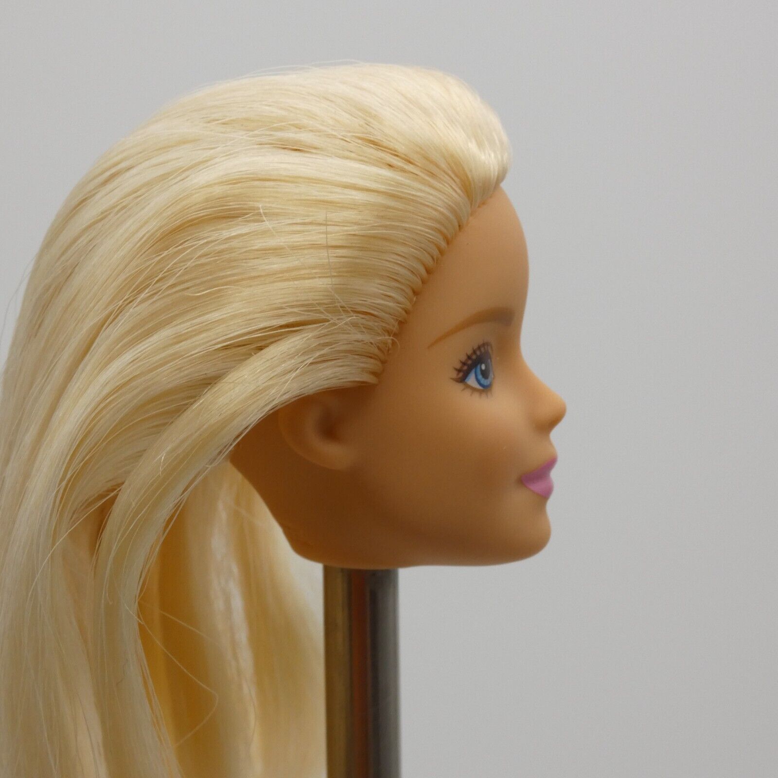 Barbie Made To Move Martial Artist Doll Head Millie Blonde Closed Mouth DWN39