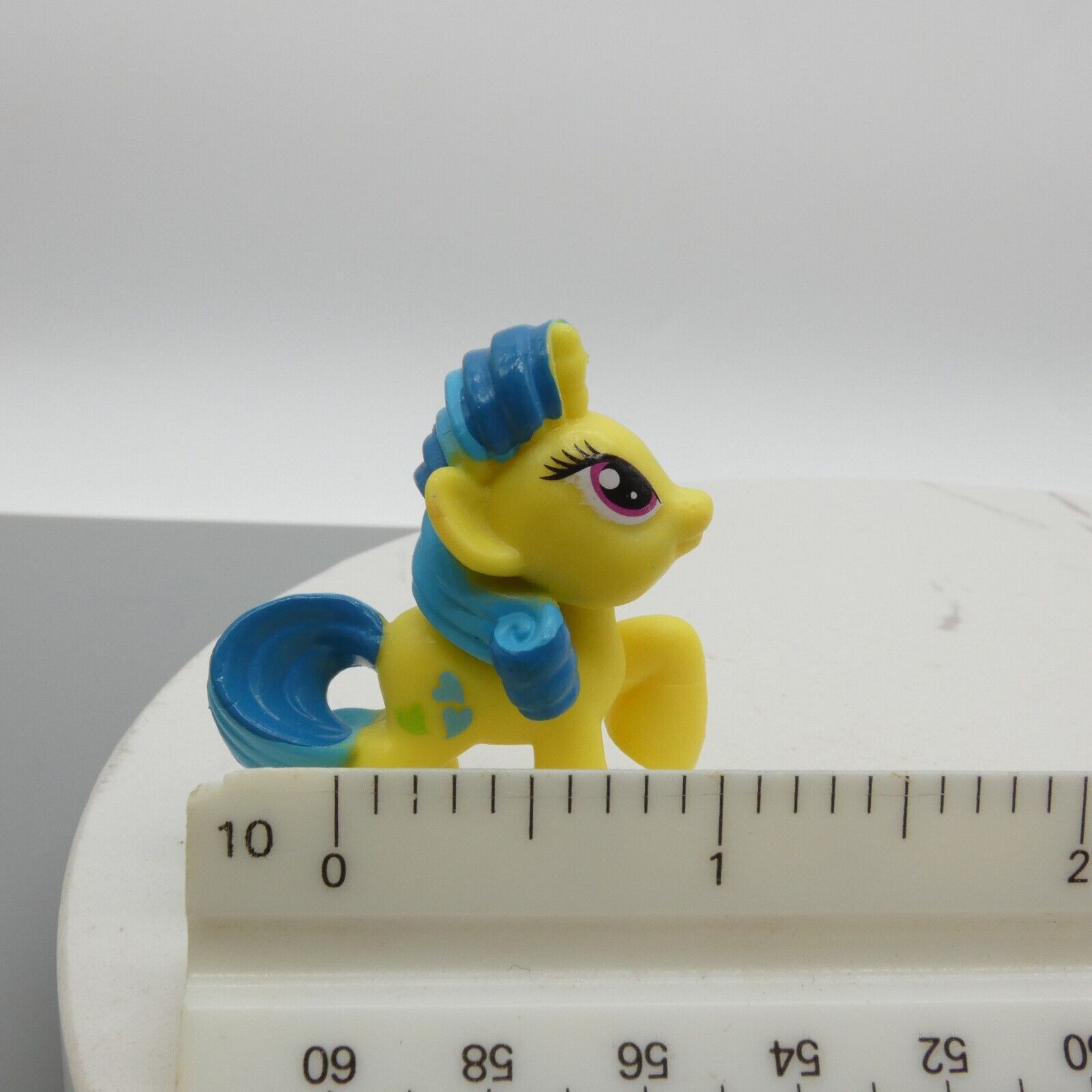 My Little Pony Lemon Hearts Blind Bag Friendship Celebration Yellow Hasbro