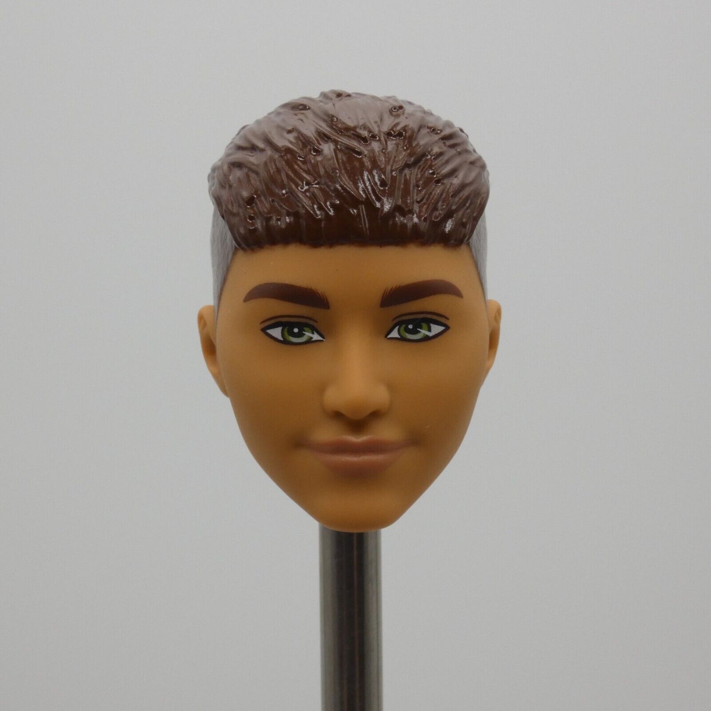 Barbie Fashionistas 195 Ken Doll Head Brown Hair French Crop Green Eyes HJT59 Y7