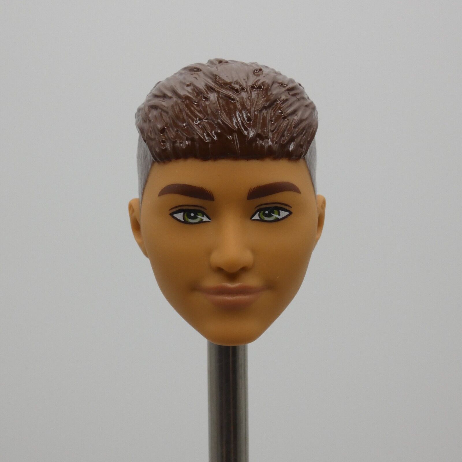 Barbie Fashionistas 195 Ken Doll Head Brown Hair French Crop Green Eyes HJT59 Y7