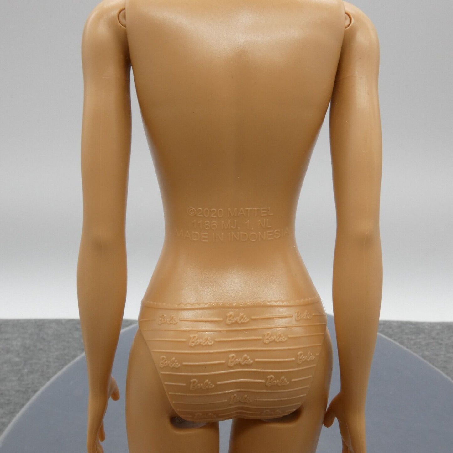 Barbie Fashionistas Doll Body Light Skin Tone Neck Peg Straight Arms 2022