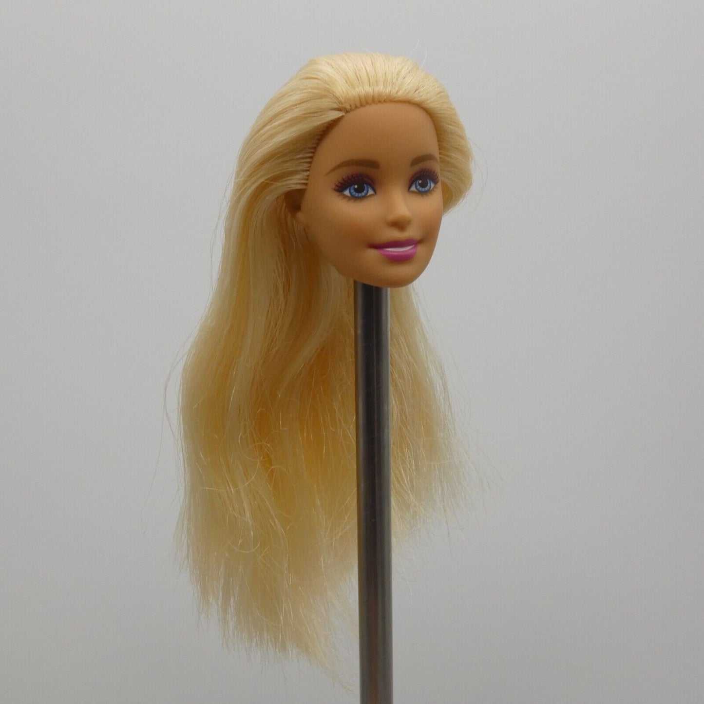 Barbie Doll Head Millie Face Blonde Medium Light Skin Blue Eyes 2015 Mattel