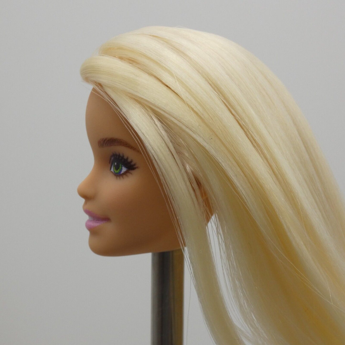 Barbie Glitz Doll Head Millie Face Green Eyes Blonde Light Skin 2021 GRB32