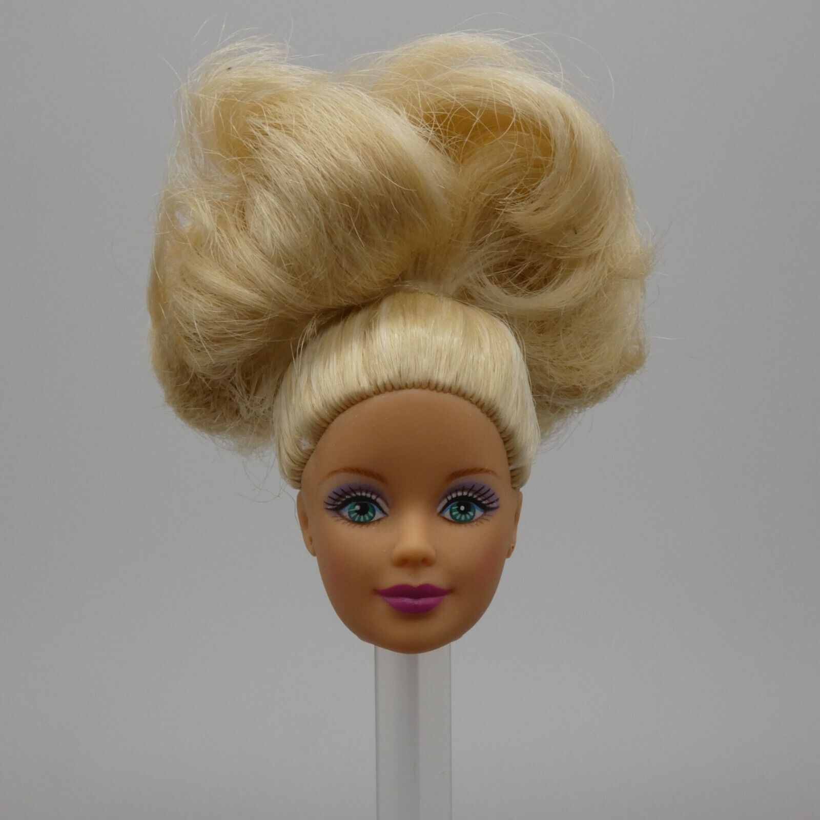 Barbie Mackie Face Doll Head Only 1998 Happy Holidays Blonde Green Eyes 20200