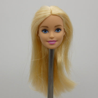 Barbie Mani Pedi Spa Doll Head Millie Straight Blonde Hair Blue Eyes 2020 GHN07