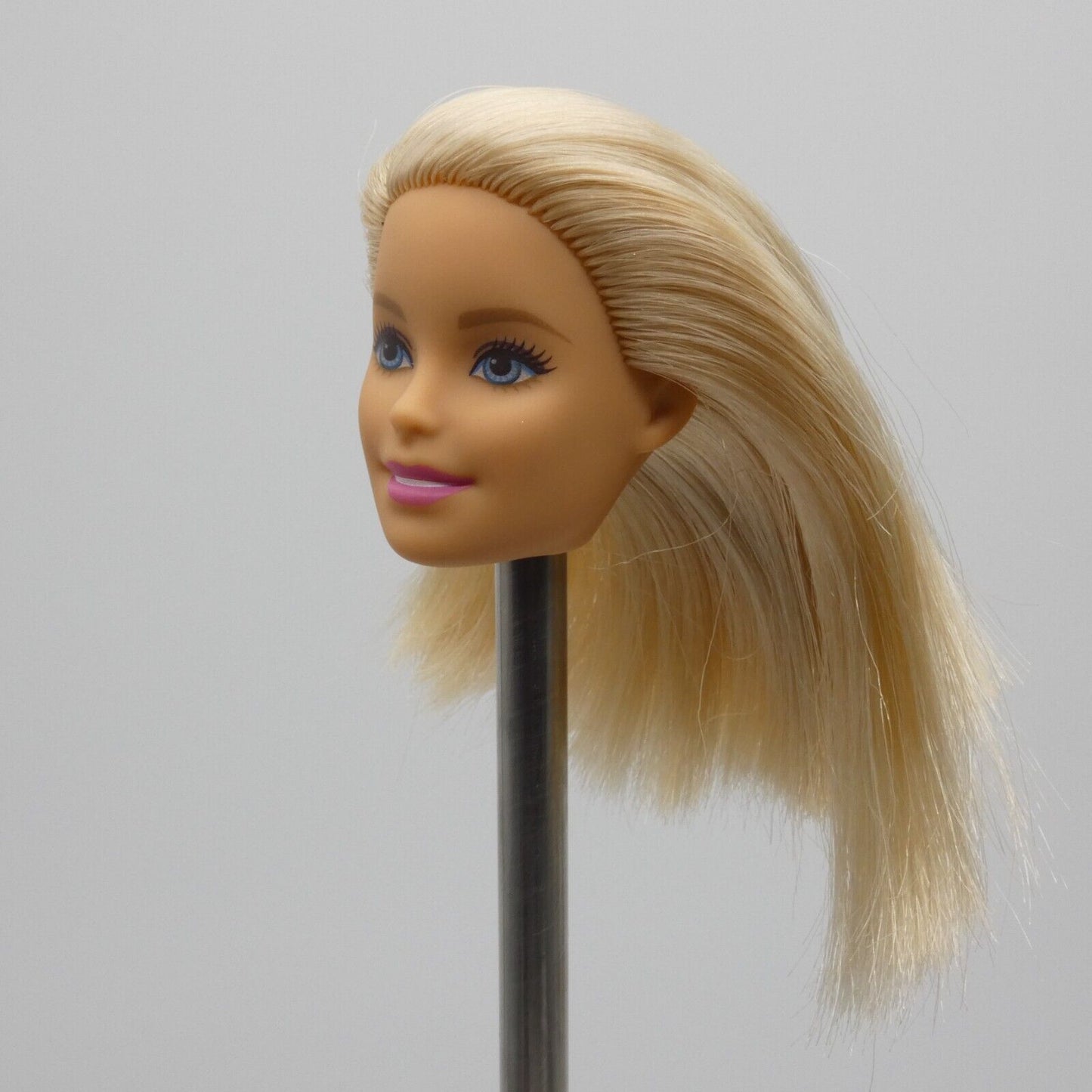 Barbie Fashion Doll Head Millie Face Blonde Blue Eyes Right Side Part Mattel