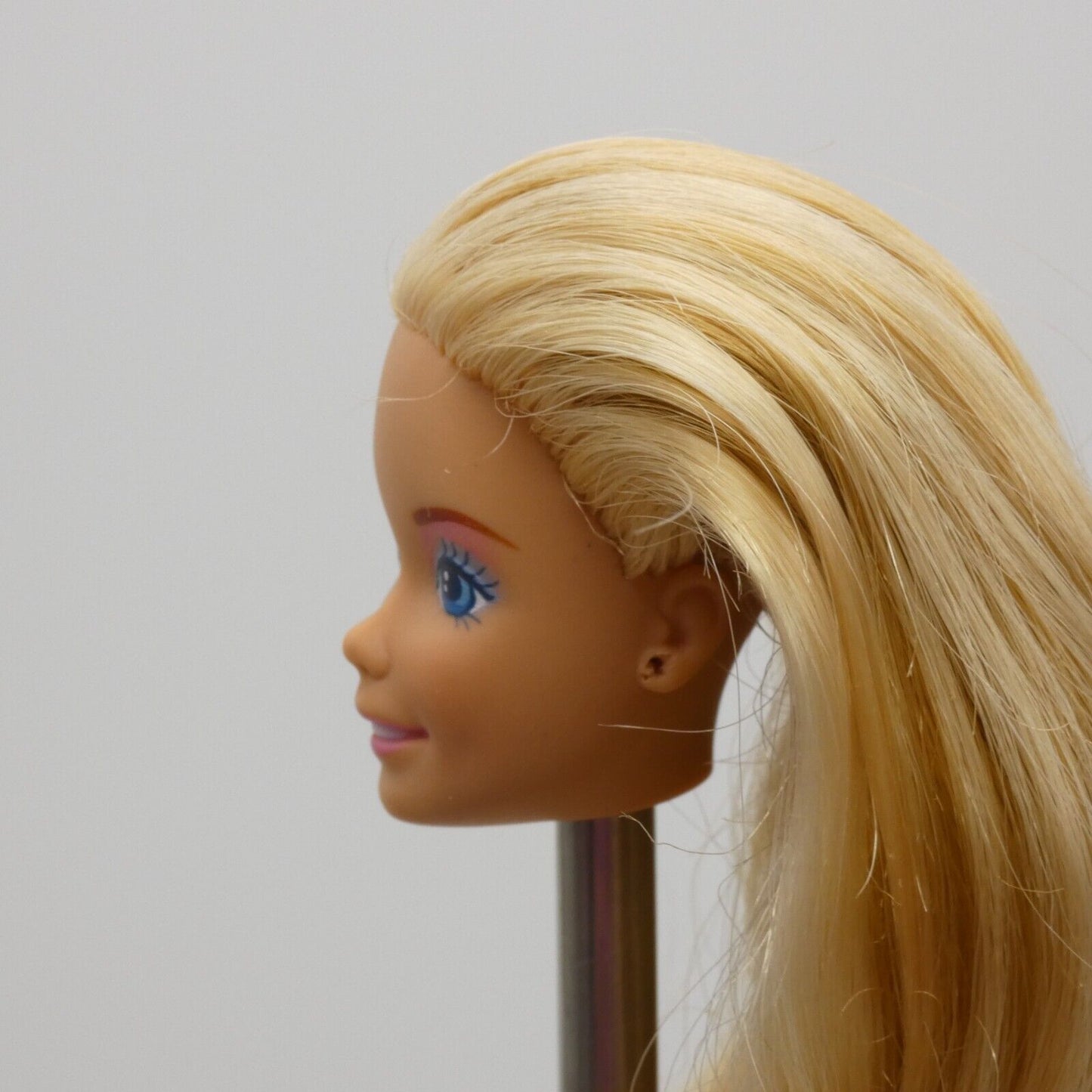 Barbie Animal Lovin Doll Head SuperStar Blonde Medium Light Skin 1989 Mattel