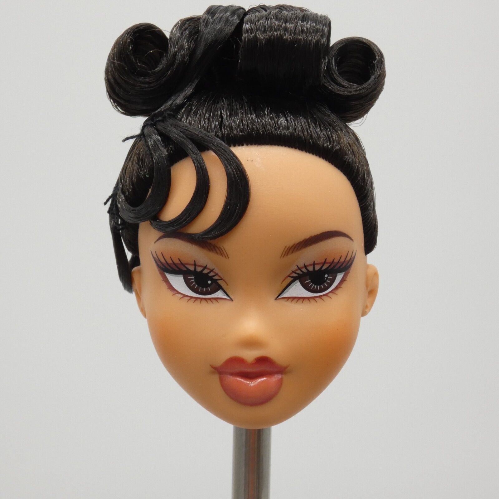 Bratz Doll Head Only Medium Light Tan Skin Kylie Jenner Night 2023 588115 O17D