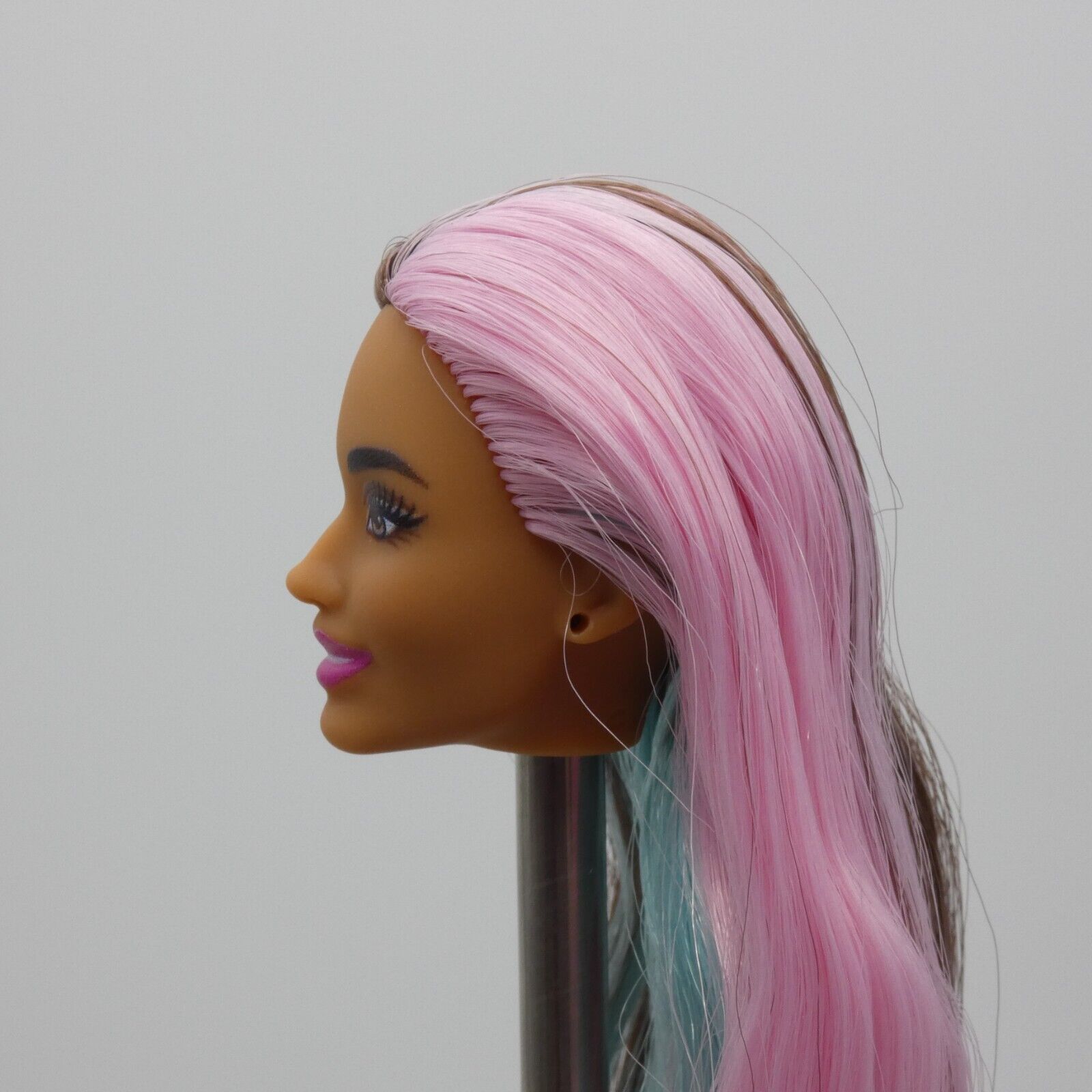 Barbie Extra Fly Safari Doll Head Medium Light Skin Pink Brown Teal Hair HPT48