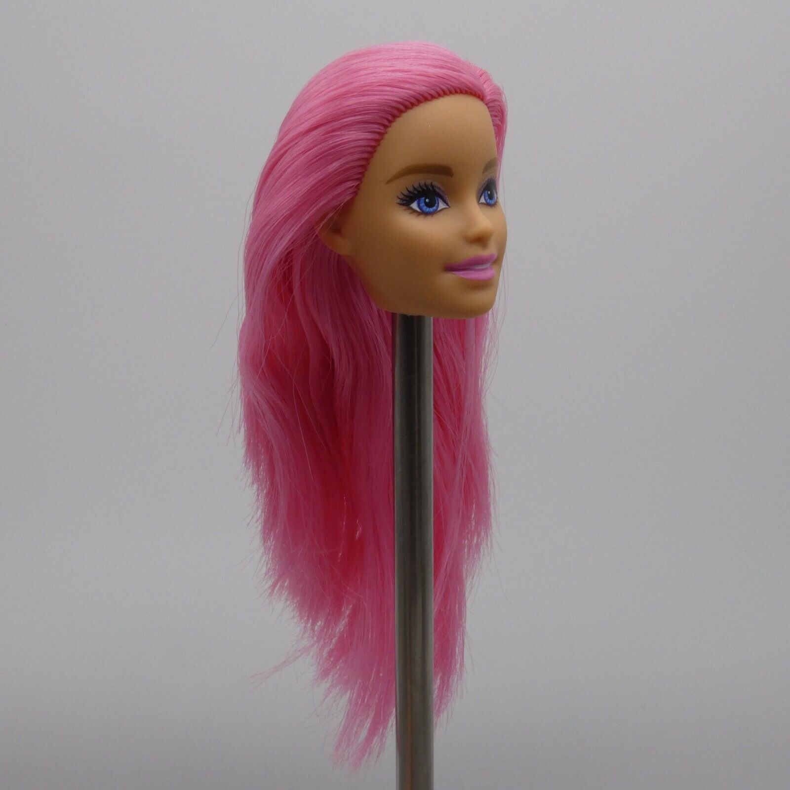 Barbie Dreamtopia Mermaid Doll Head Millie Pink Hair Light Skin Tone 2019 GGC09