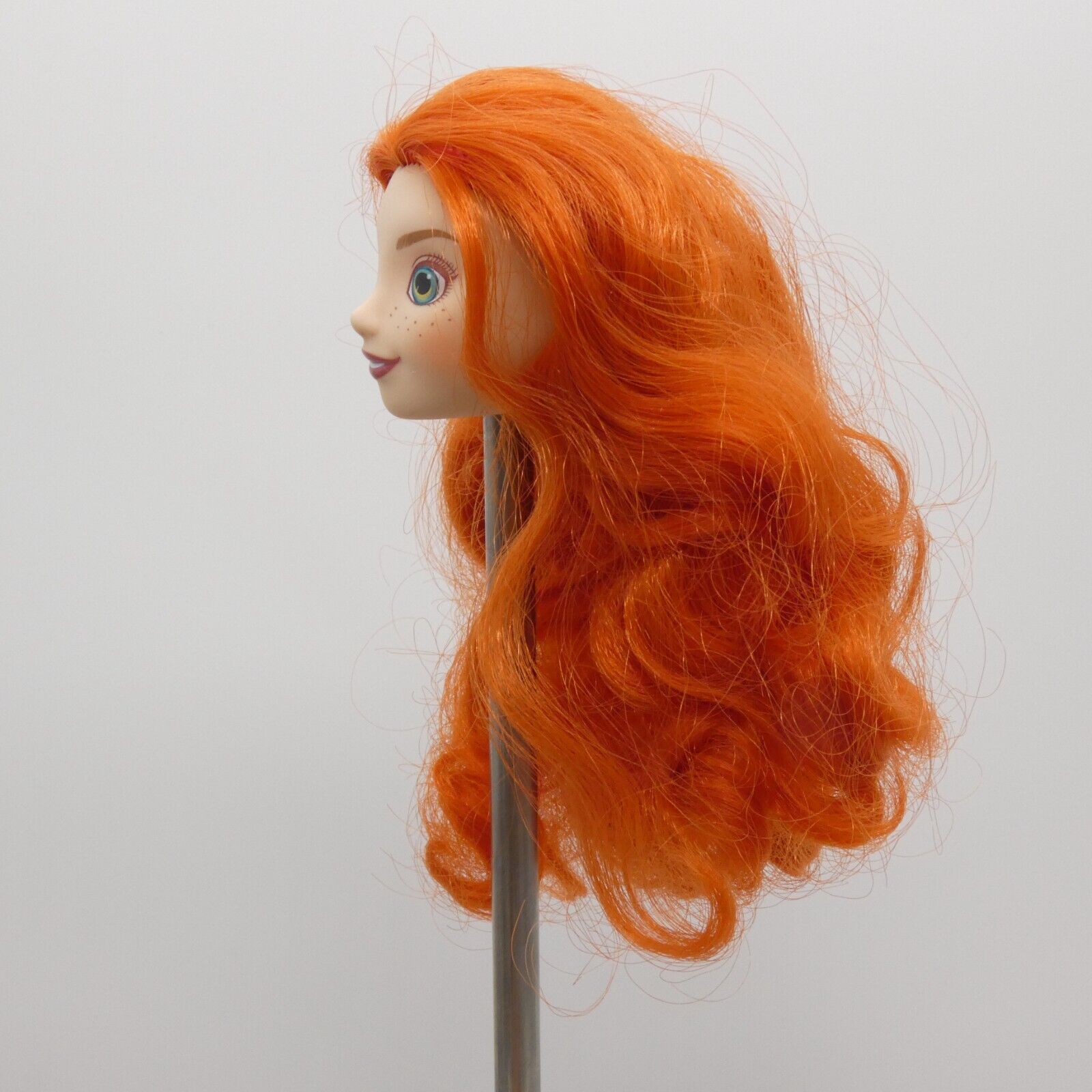 Disney Princess Merida Doll Head Light Skin Royal Shimmer Brave Hasbro E0281