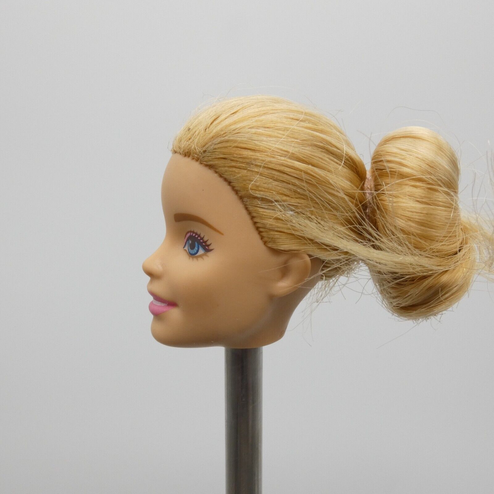 Barbie Beach Doll Head Millie Face Ponytail Straight Hair 2015 Mattel CFF12