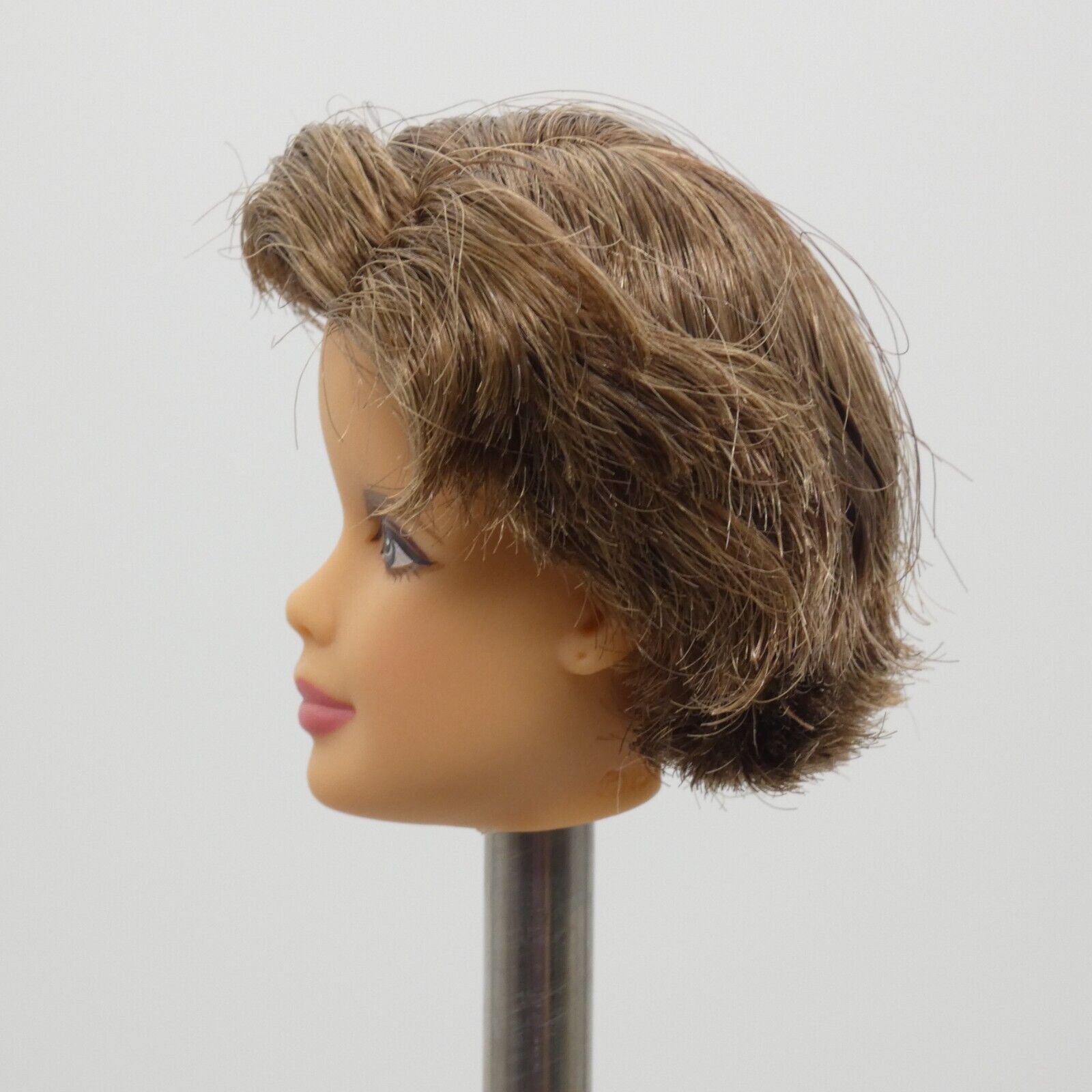 Barbie Amelia Earhart Doll Head Mackie Face Brown Hair Light Skin 2018 FJH64