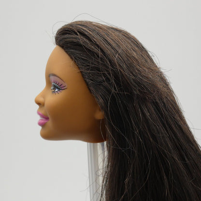 Barbie Pet Vet Doll Head Only Nikki Face Brown Hair Medium Skin Tone 2011 T7878