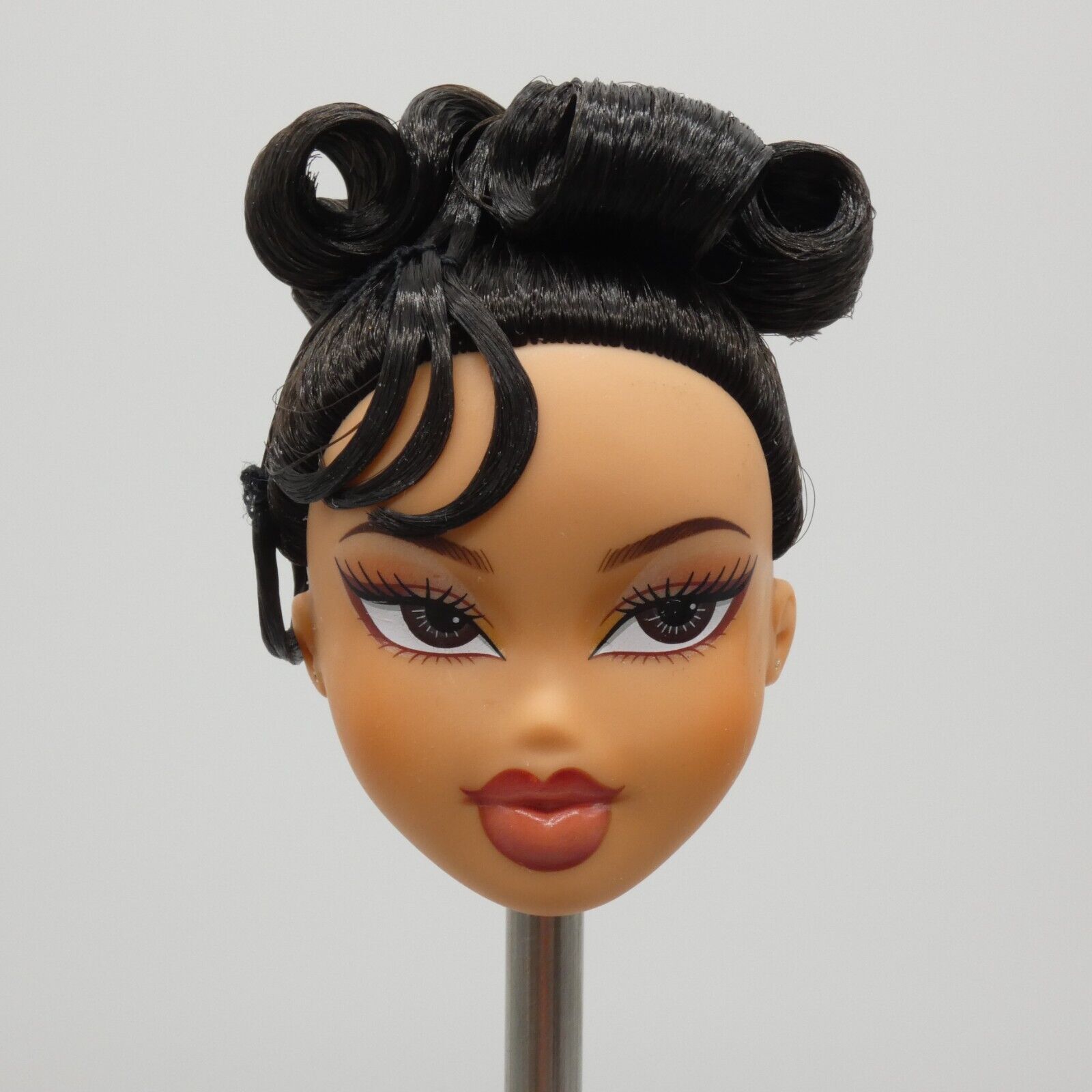 Bratz Doll Head Only Medium Light Tan Skin Kylie Jenner Night 2023 588115 O17B